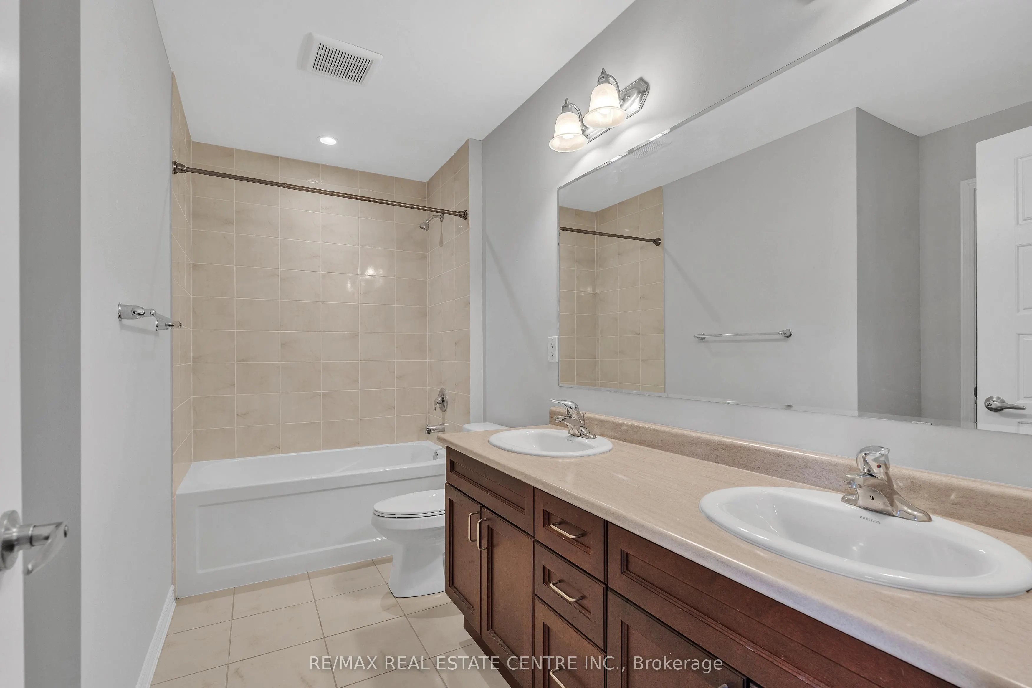 260 Shady Glen Crescent