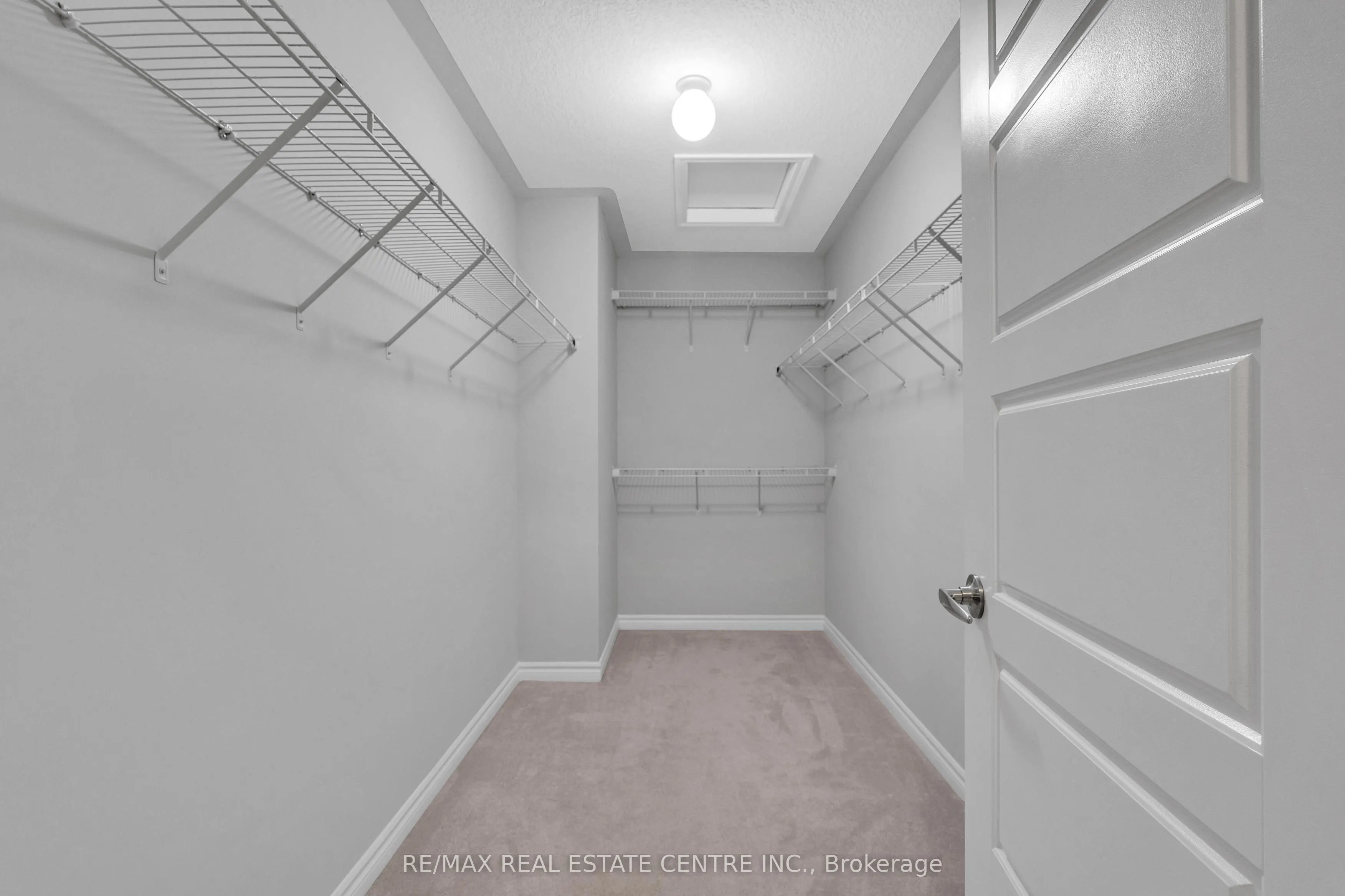 260 Shady Glen Crescent