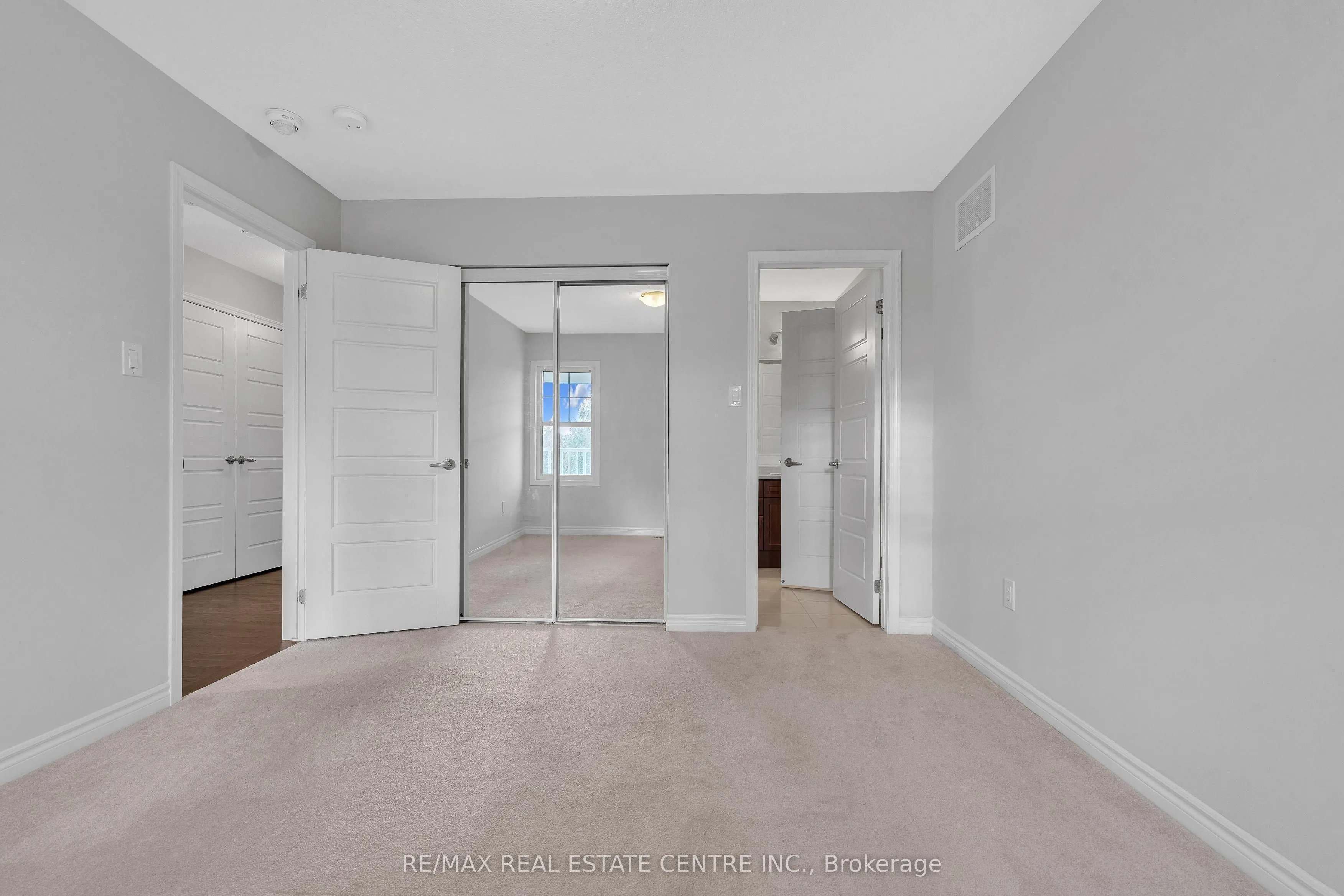 260 Shady Glen Crescent