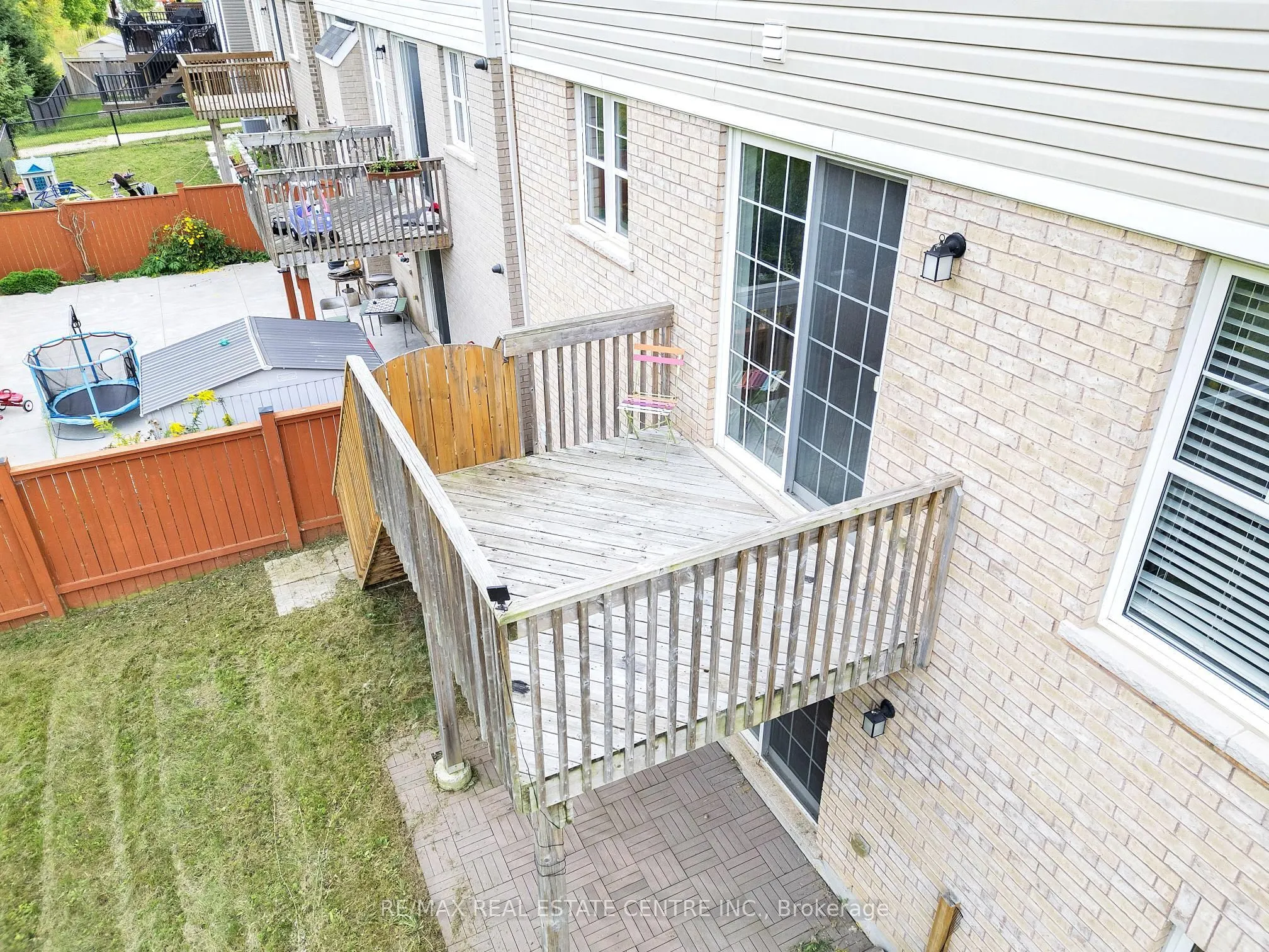 260 Shady Glen Crescent