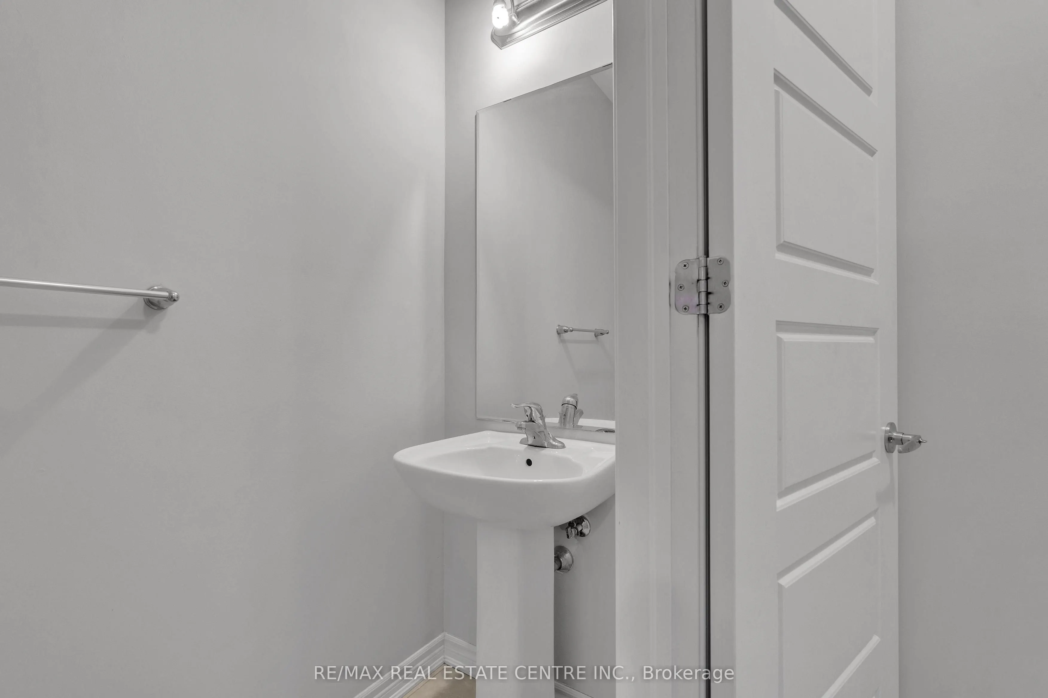 260 Shady Glen Crescent