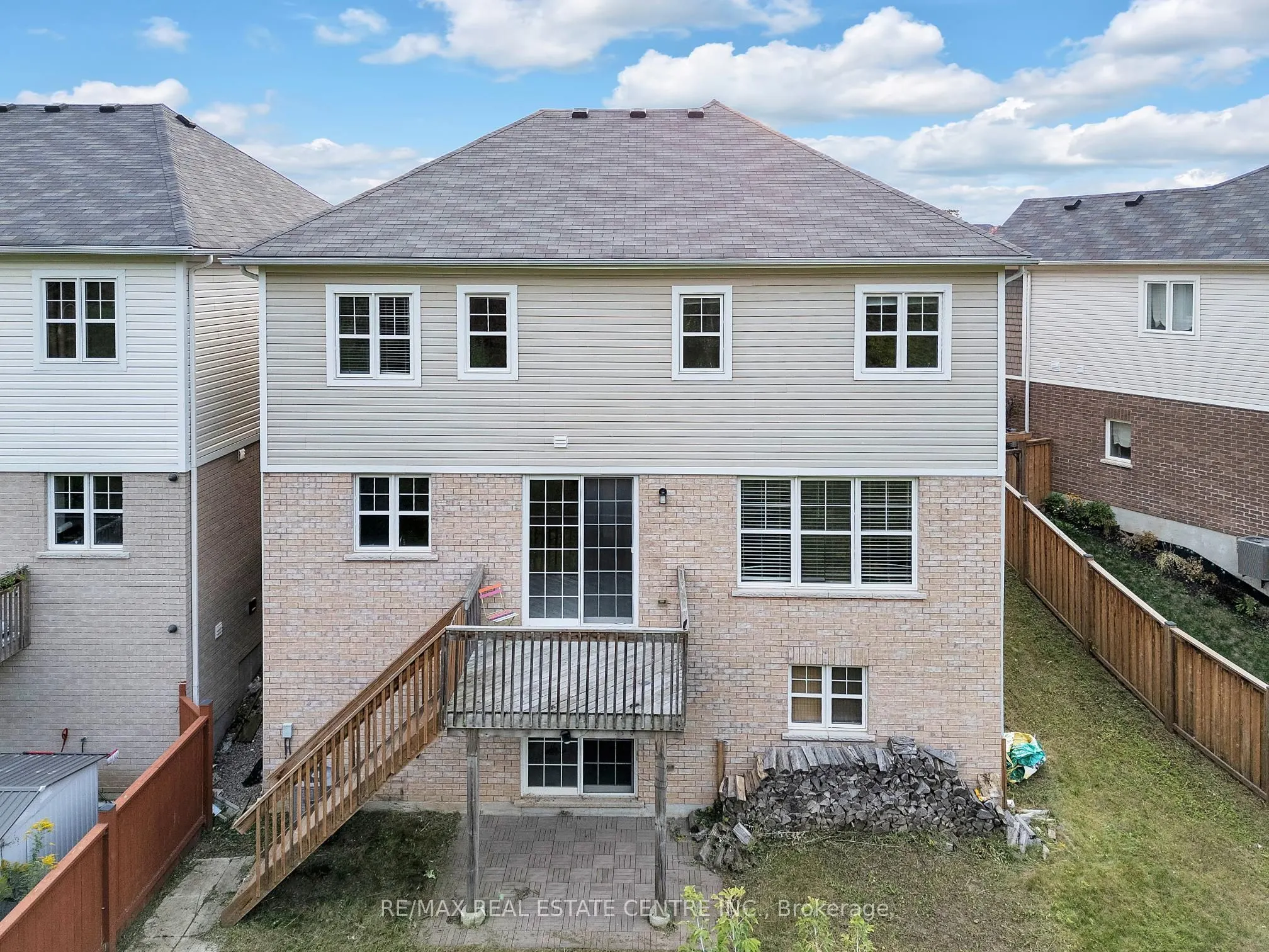 260 Shady Glen Crescent