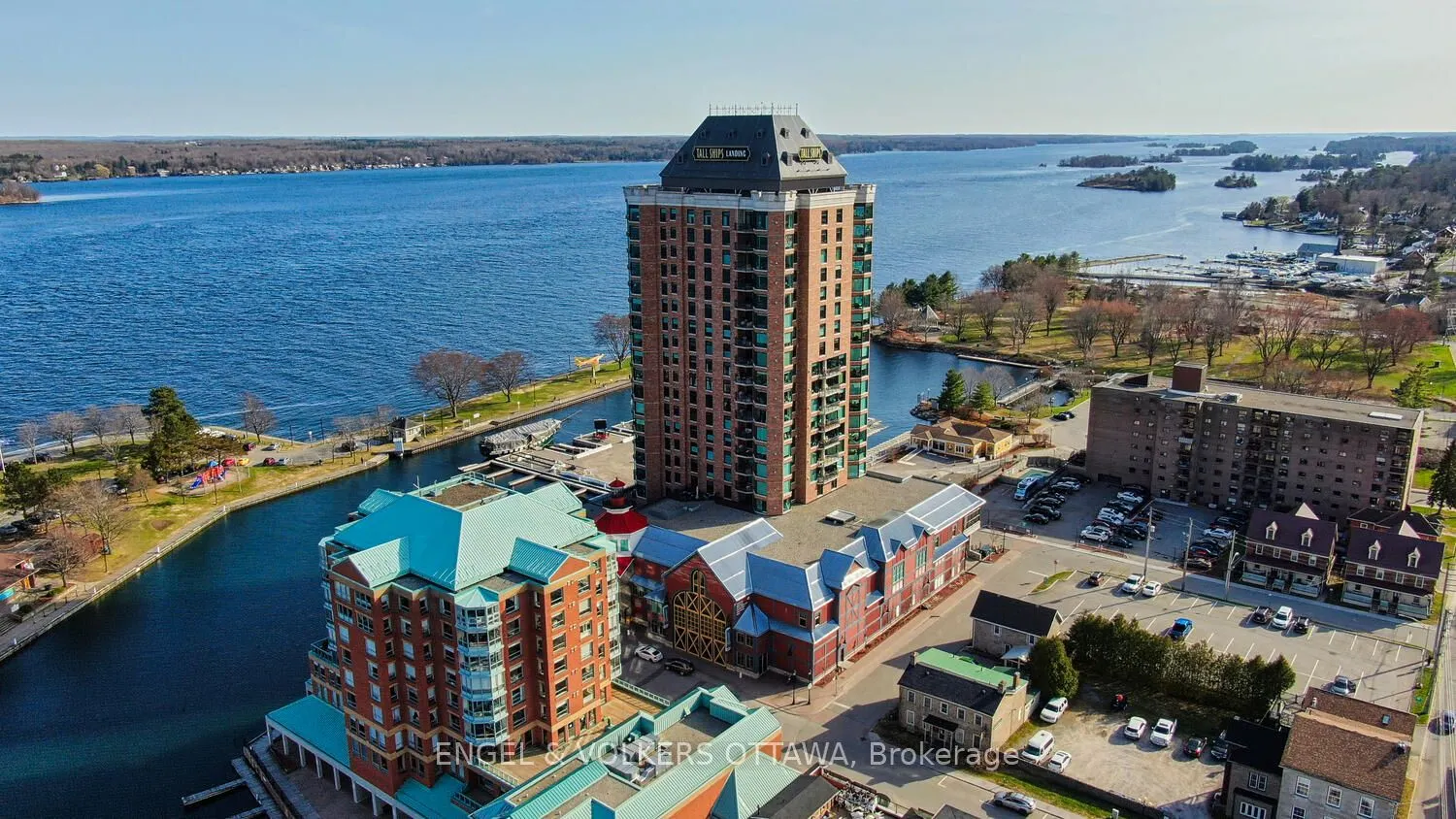 15 St Andrew Street, #1702