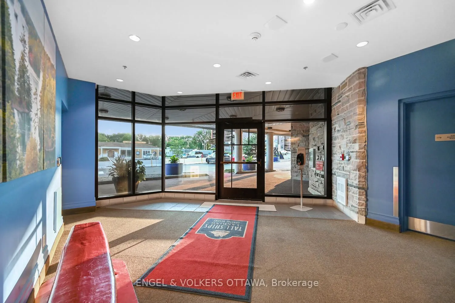 15 St Andrew Street, #1702
