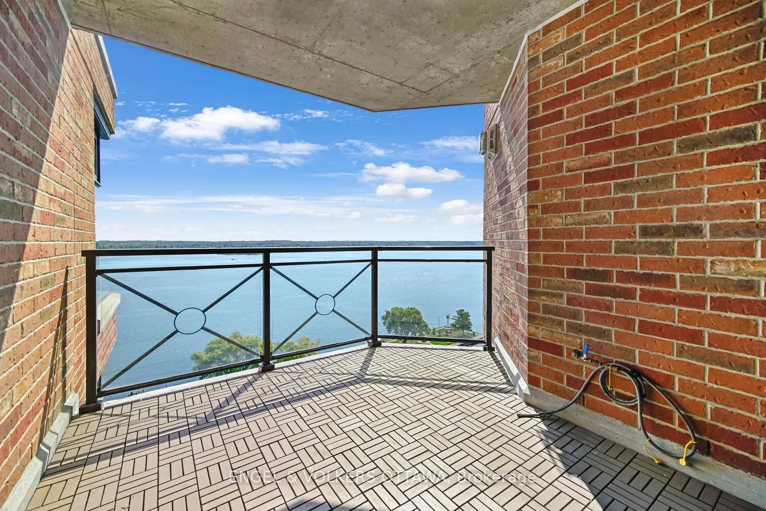 15 St Andrew Street, #1702