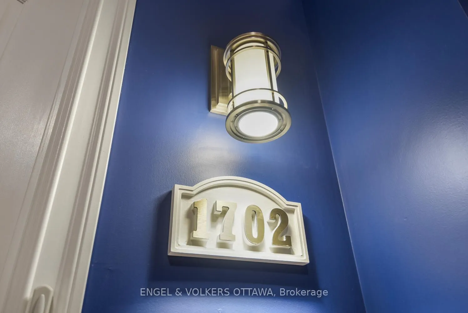 15 St Andrew Street, #1702