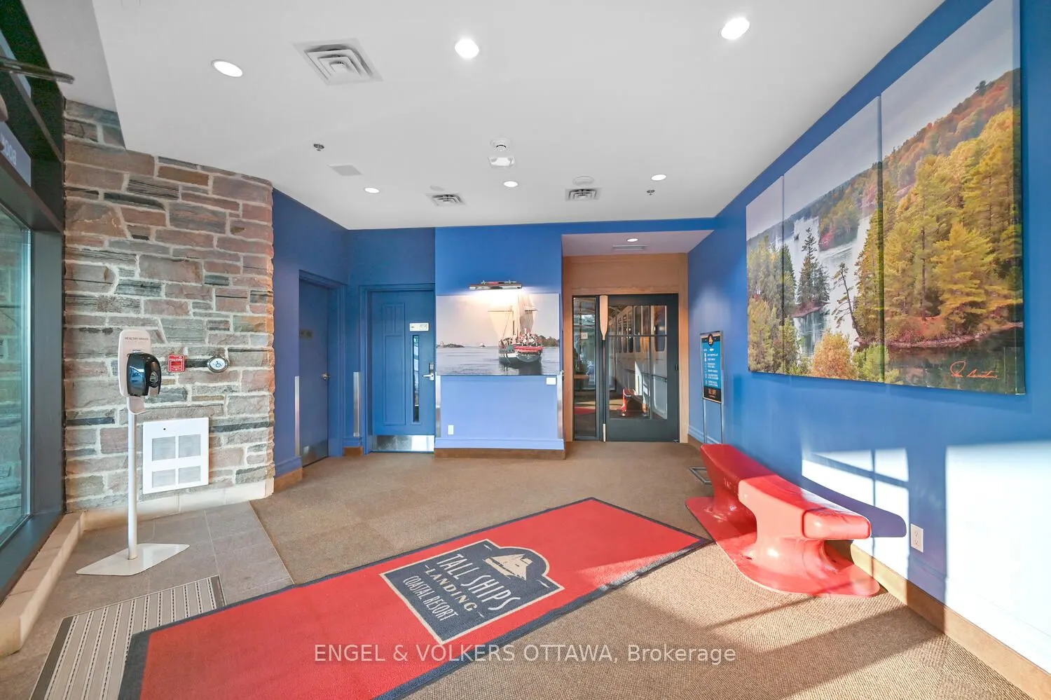 15 St Andrew Street, #1702