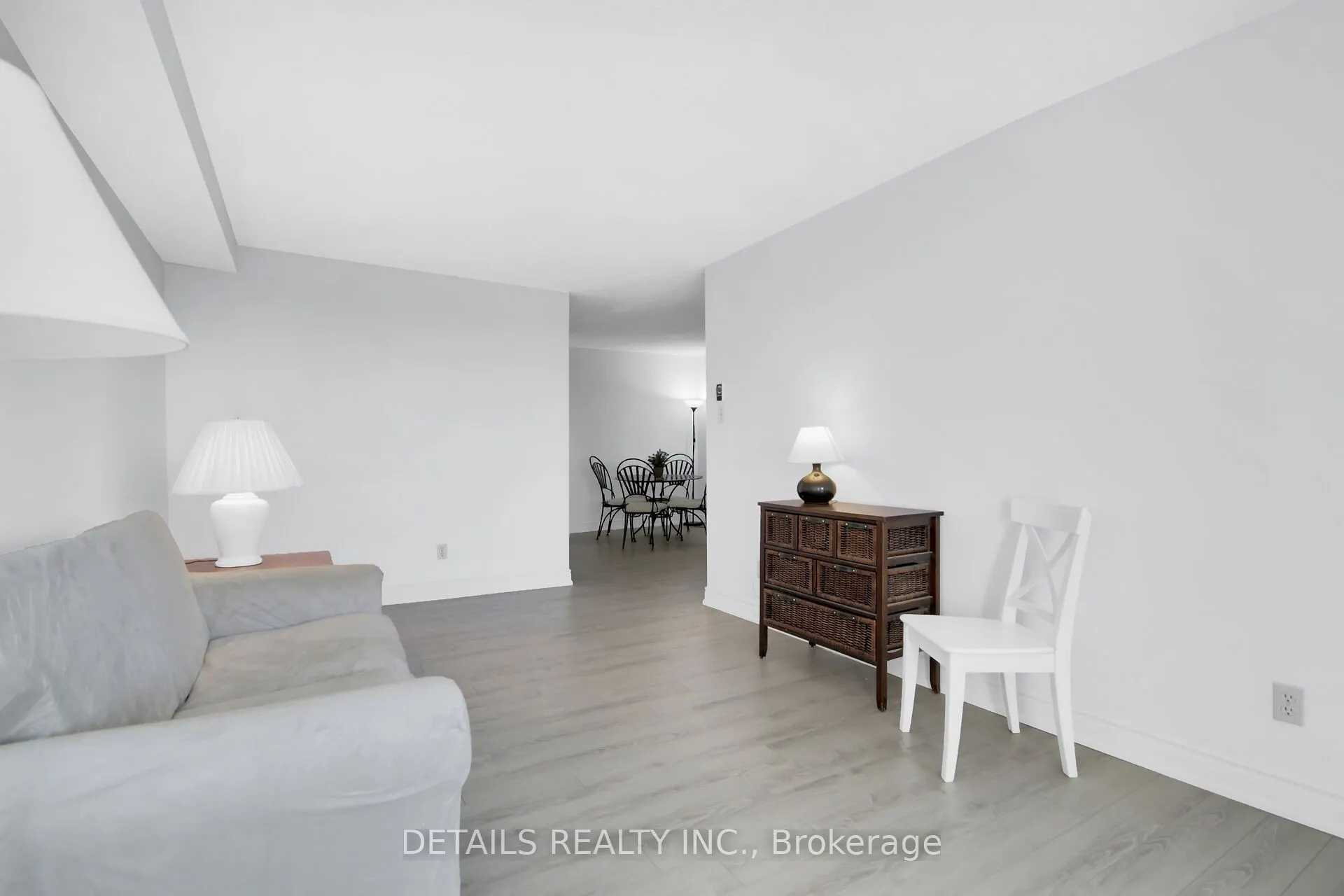1380 Prince Of Wales Drive, #803