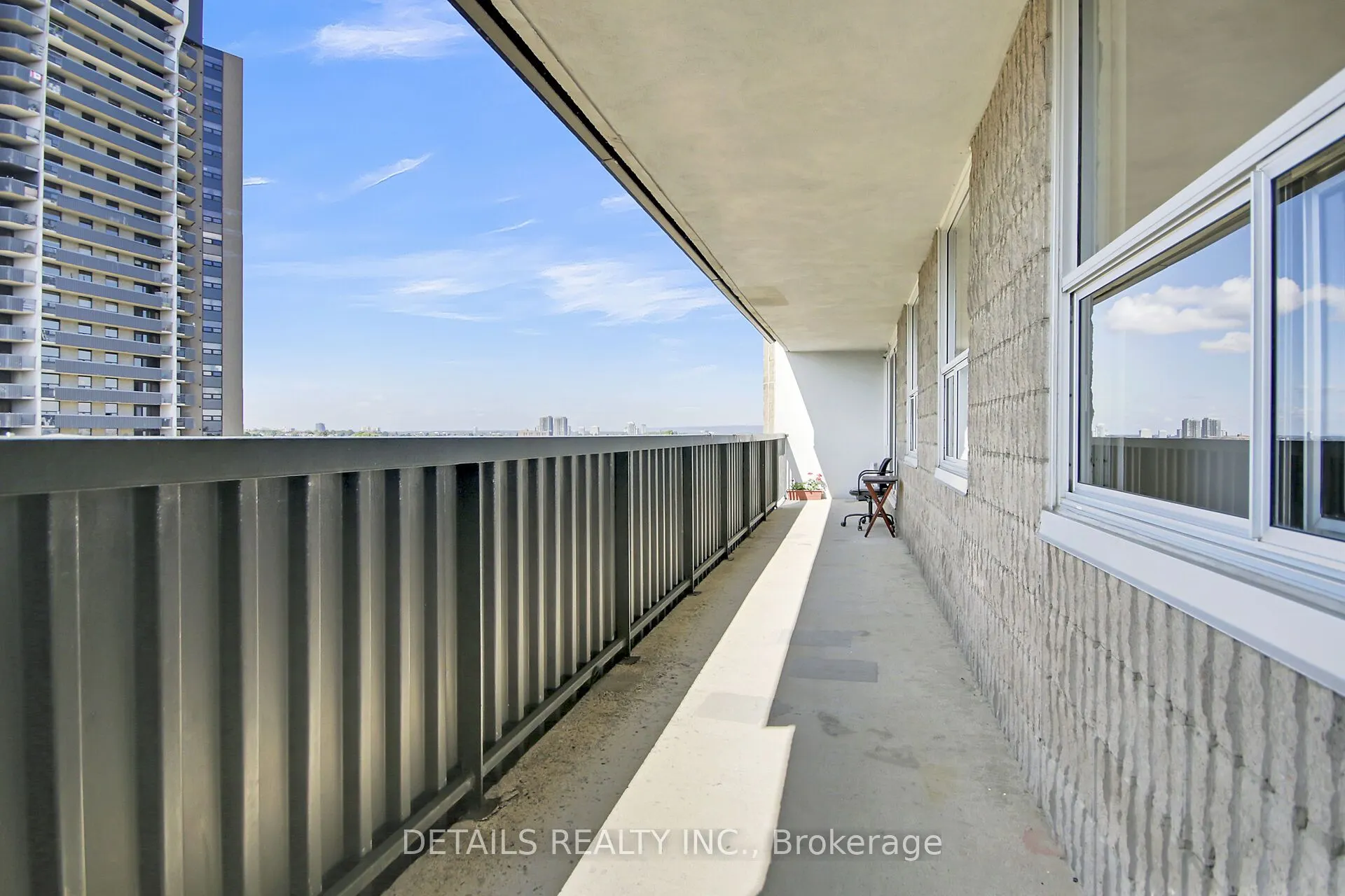 1380 Prince Of Wales Drive, #803