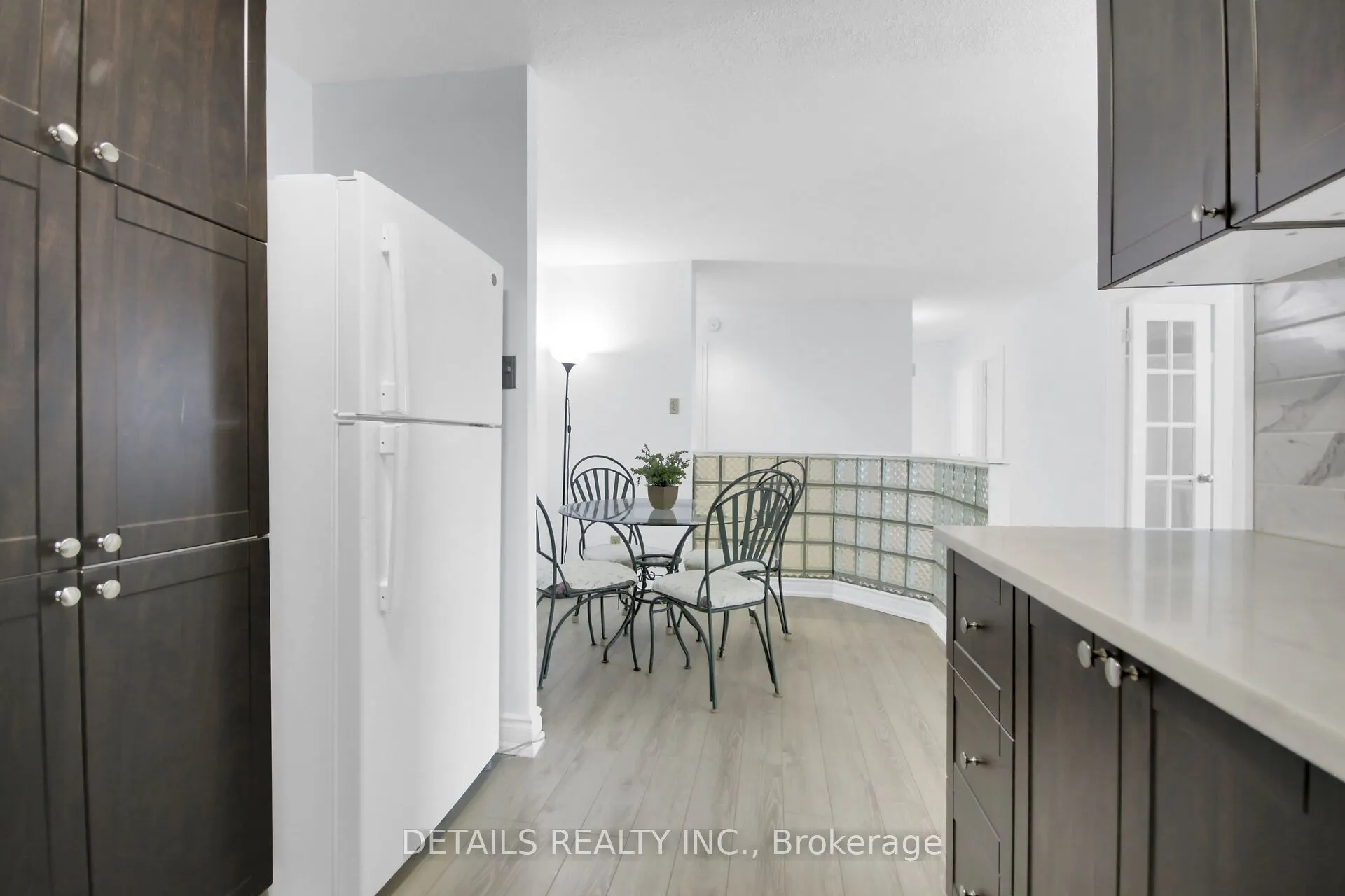 1380 Prince Of Wales Drive, #803