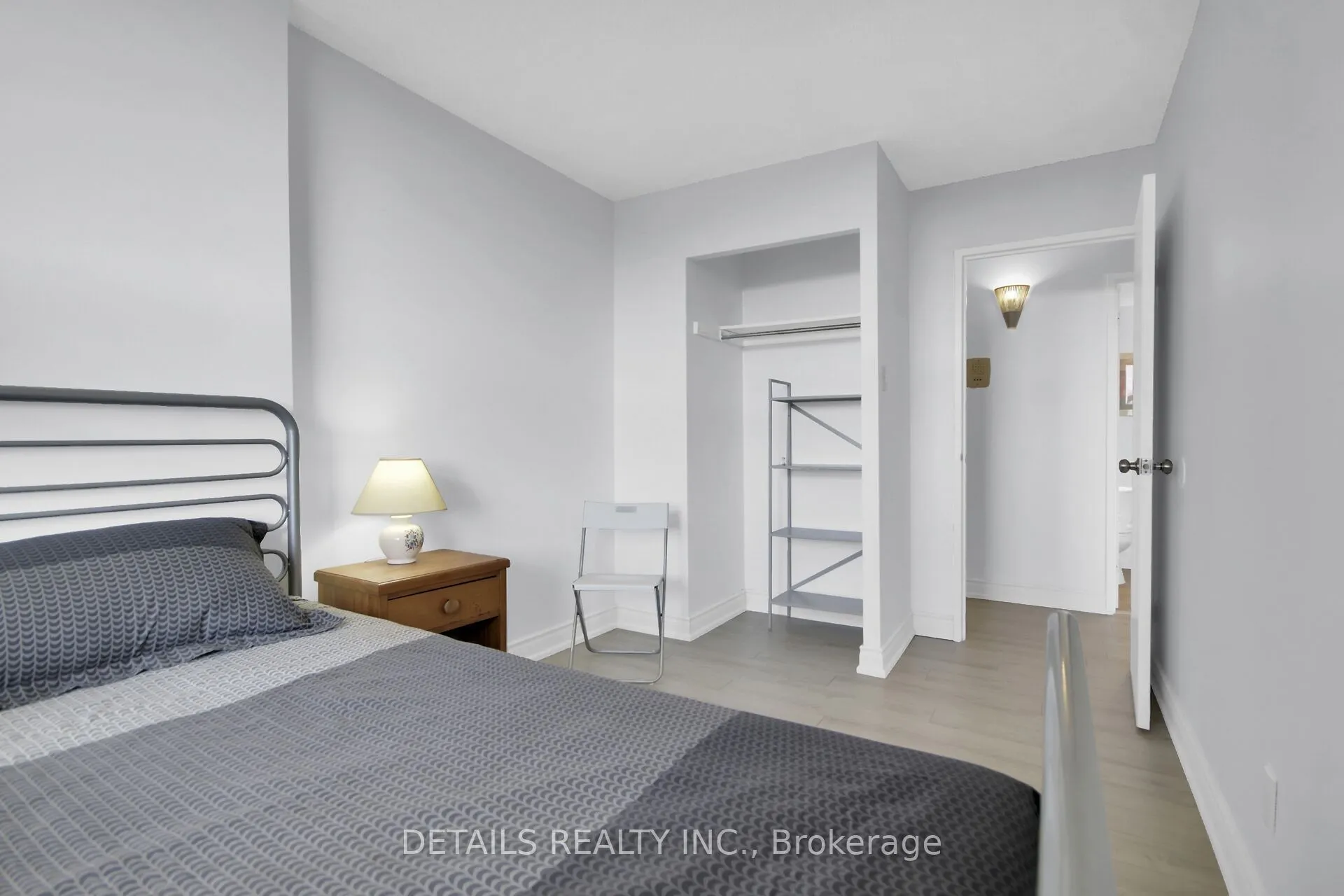 1380 Prince Of Wales Drive, #803