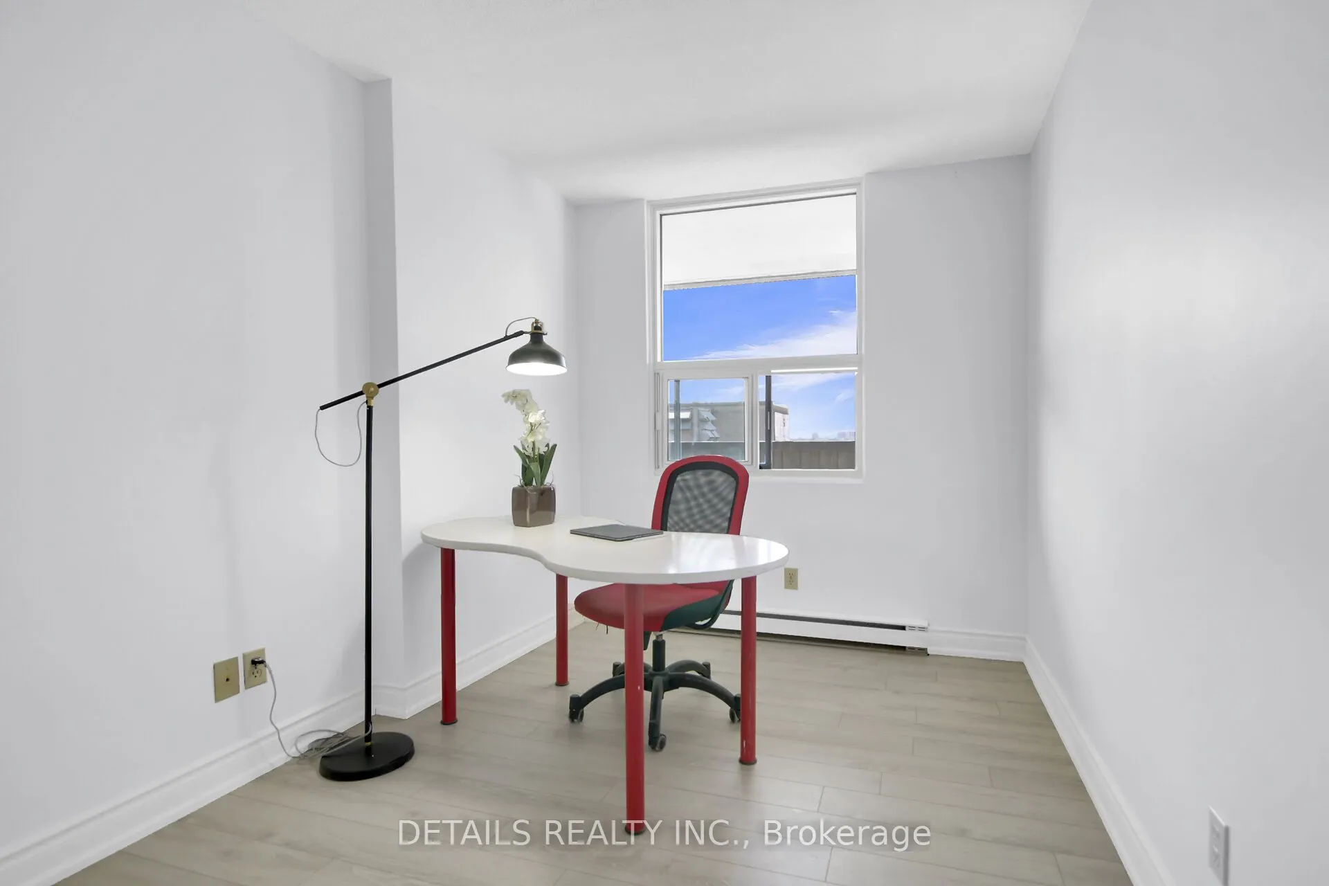 1380 Prince Of Wales Drive, #803