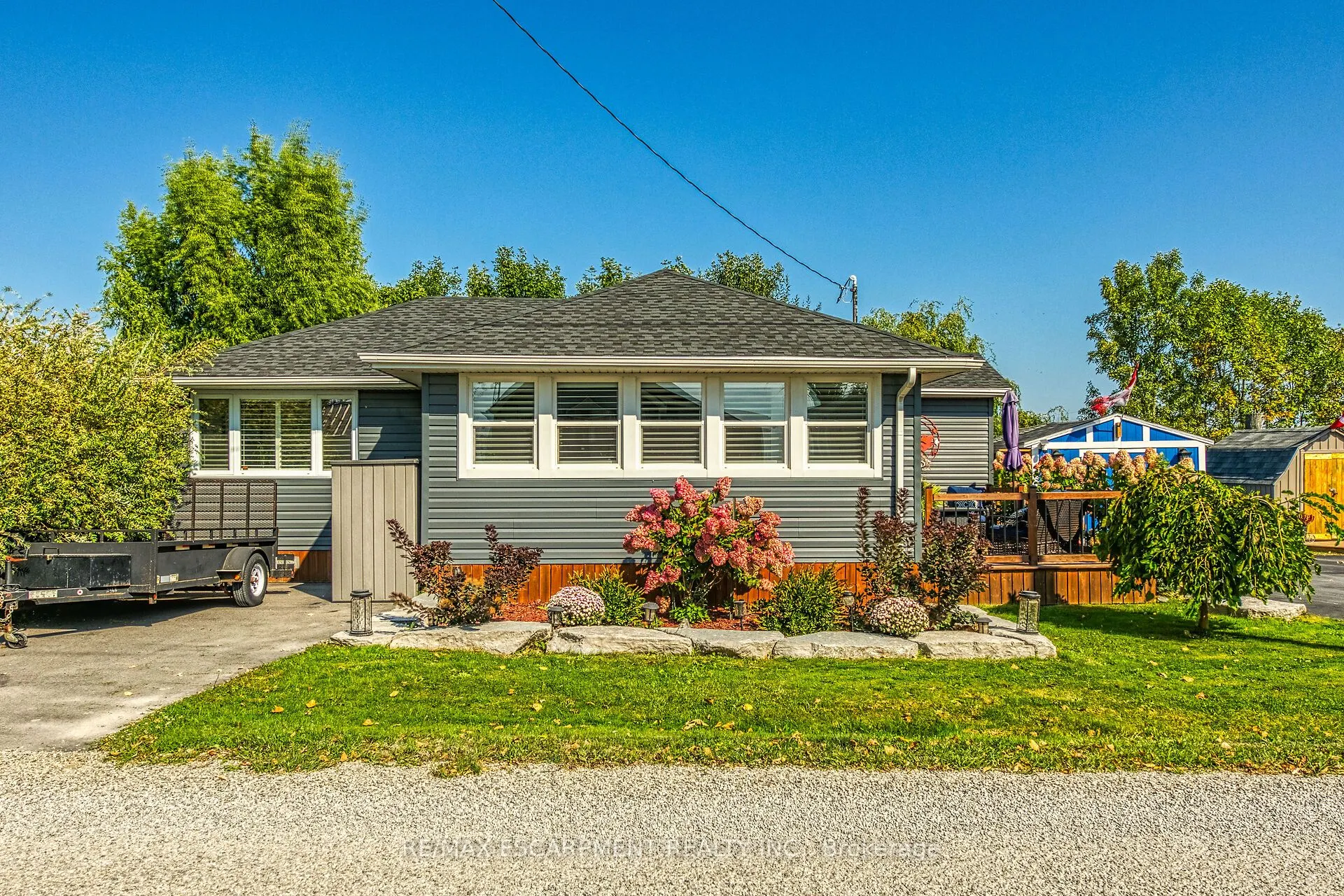2011 Lakeshore Road