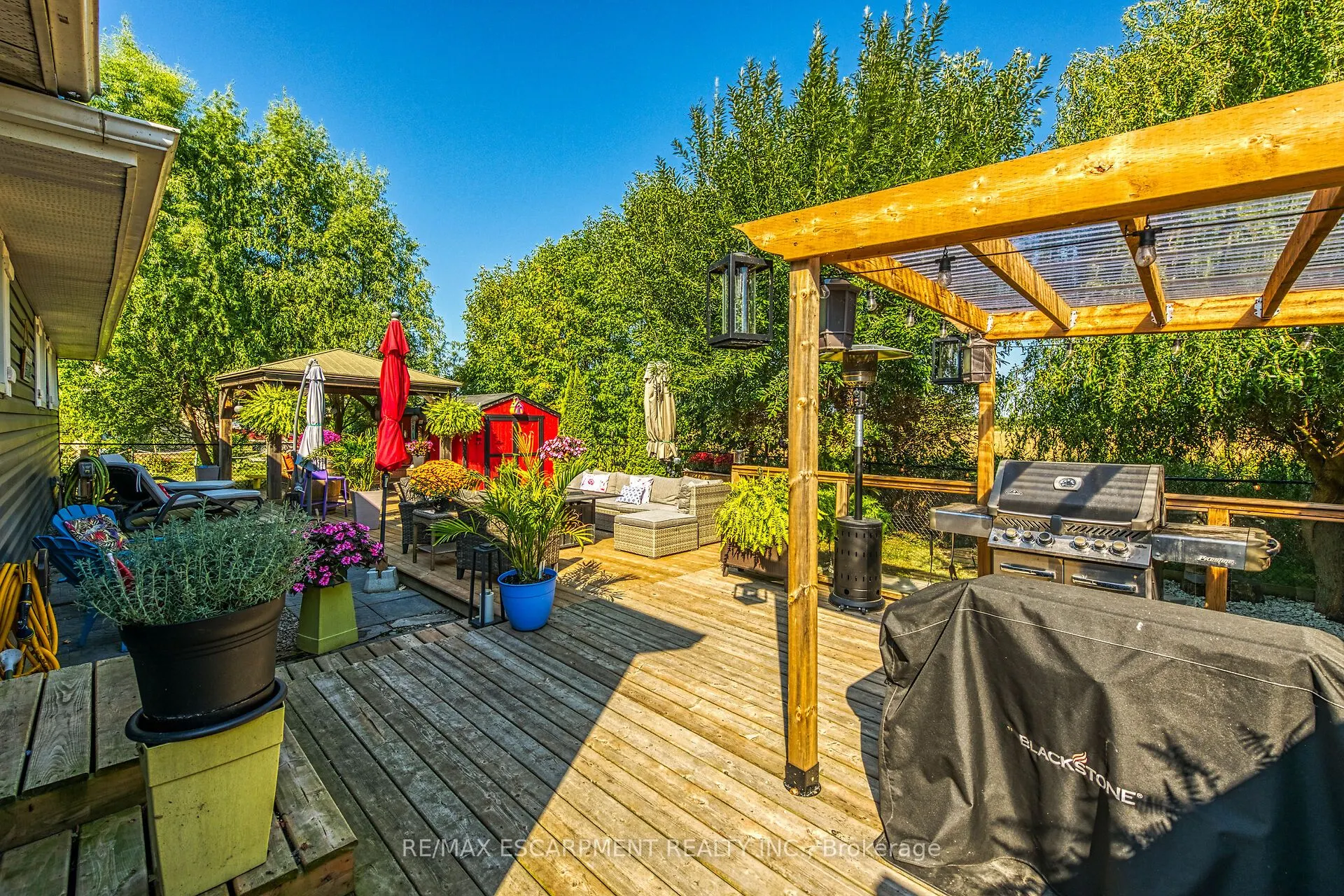 2011 Lakeshore Road