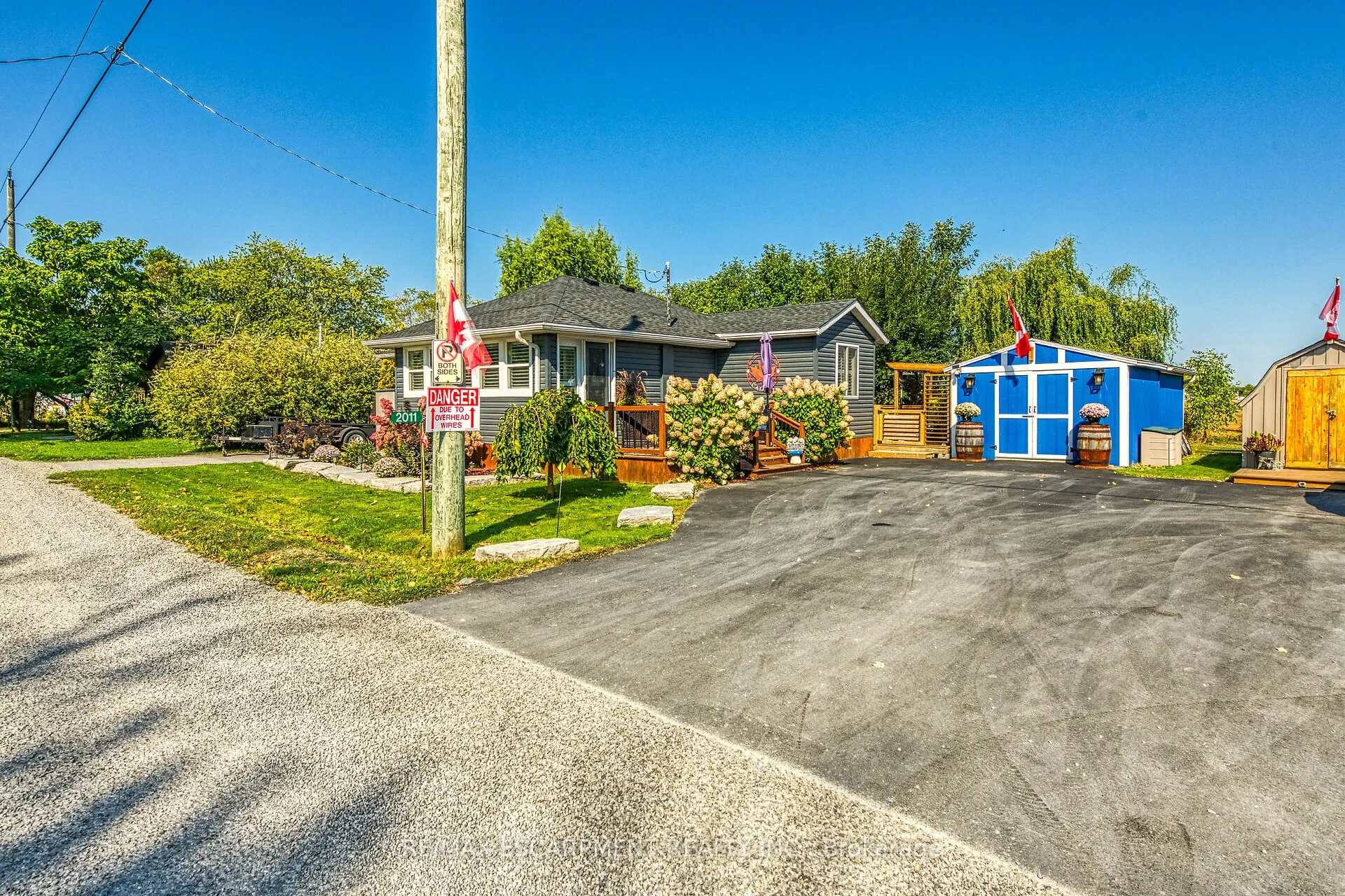 2011 Lakeshore Road