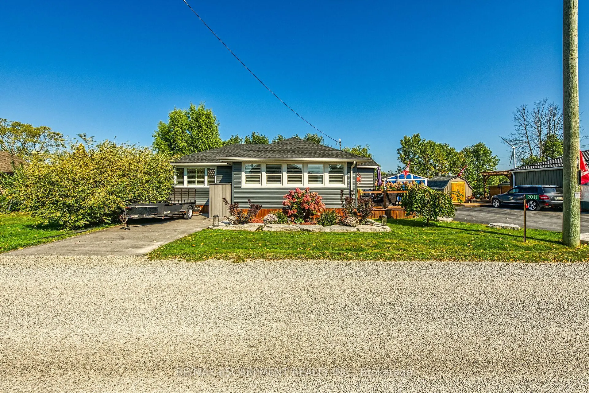 2011 Lakeshore Road