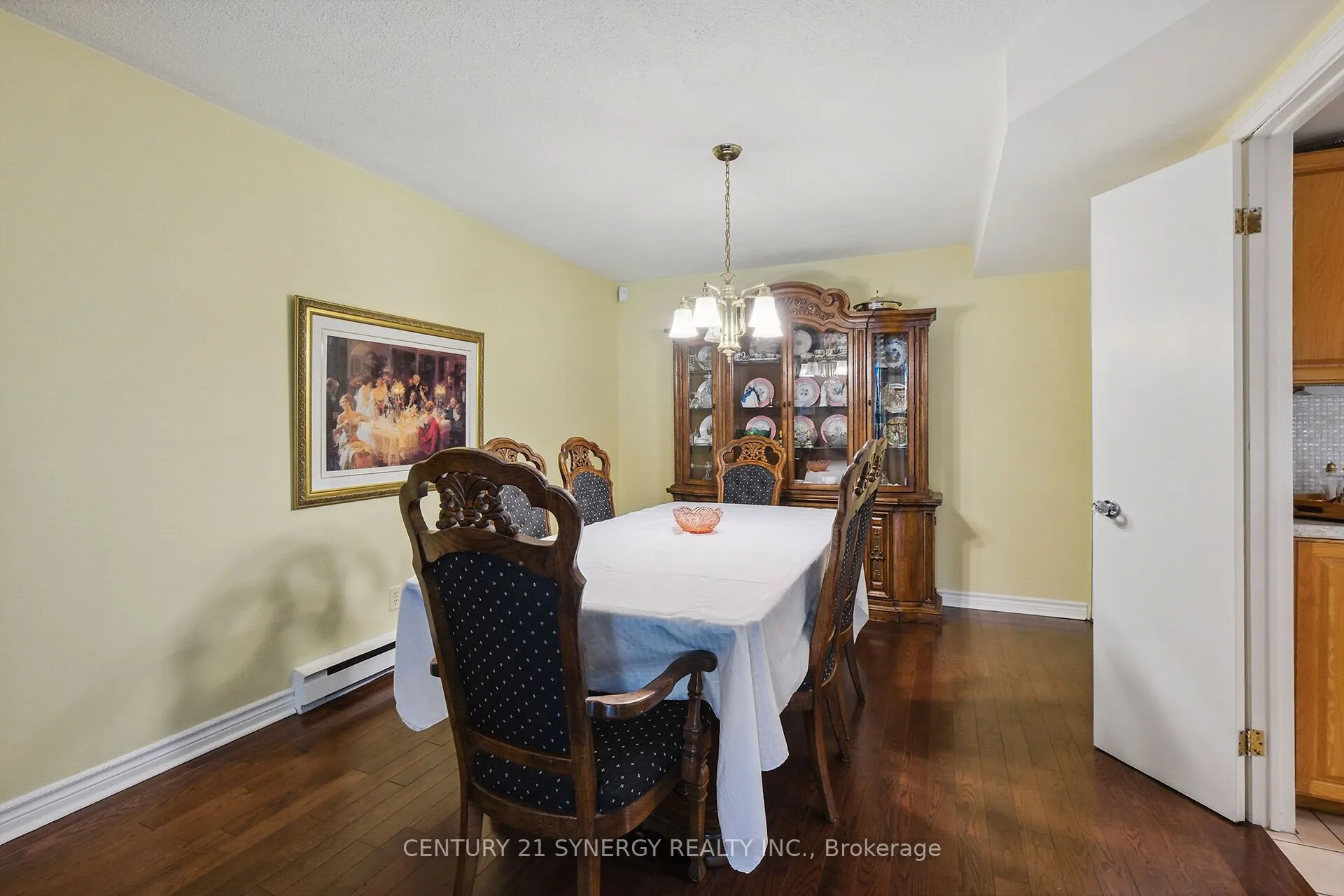 295 Gilmour Street, #104