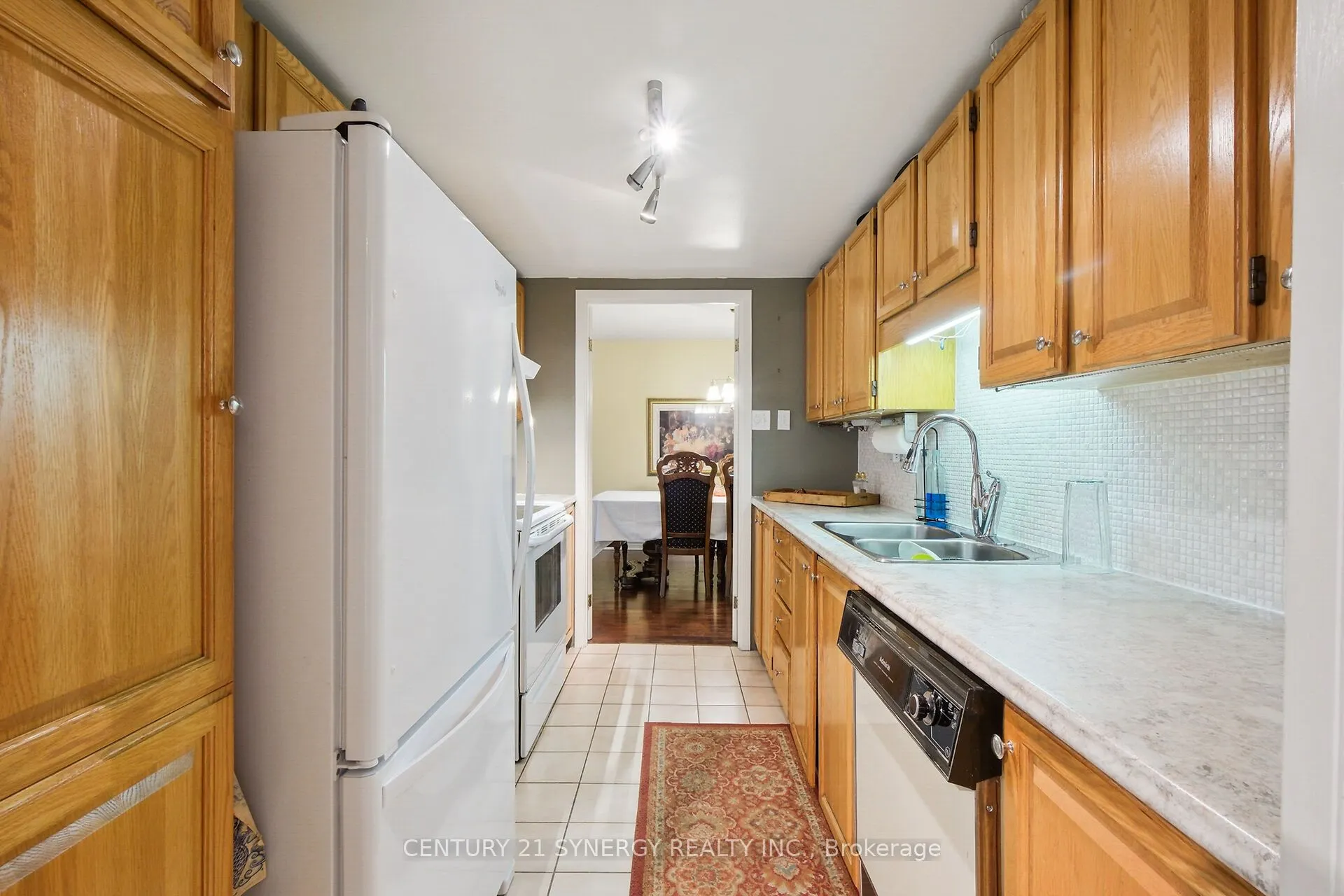 295 Gilmour Street, #104