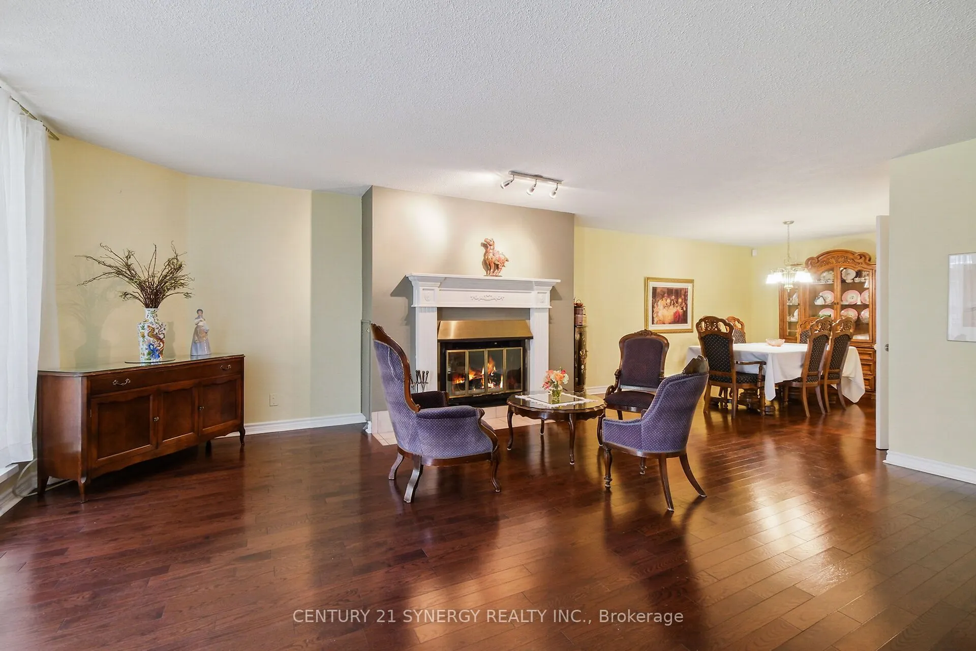 295 Gilmour Street, #104