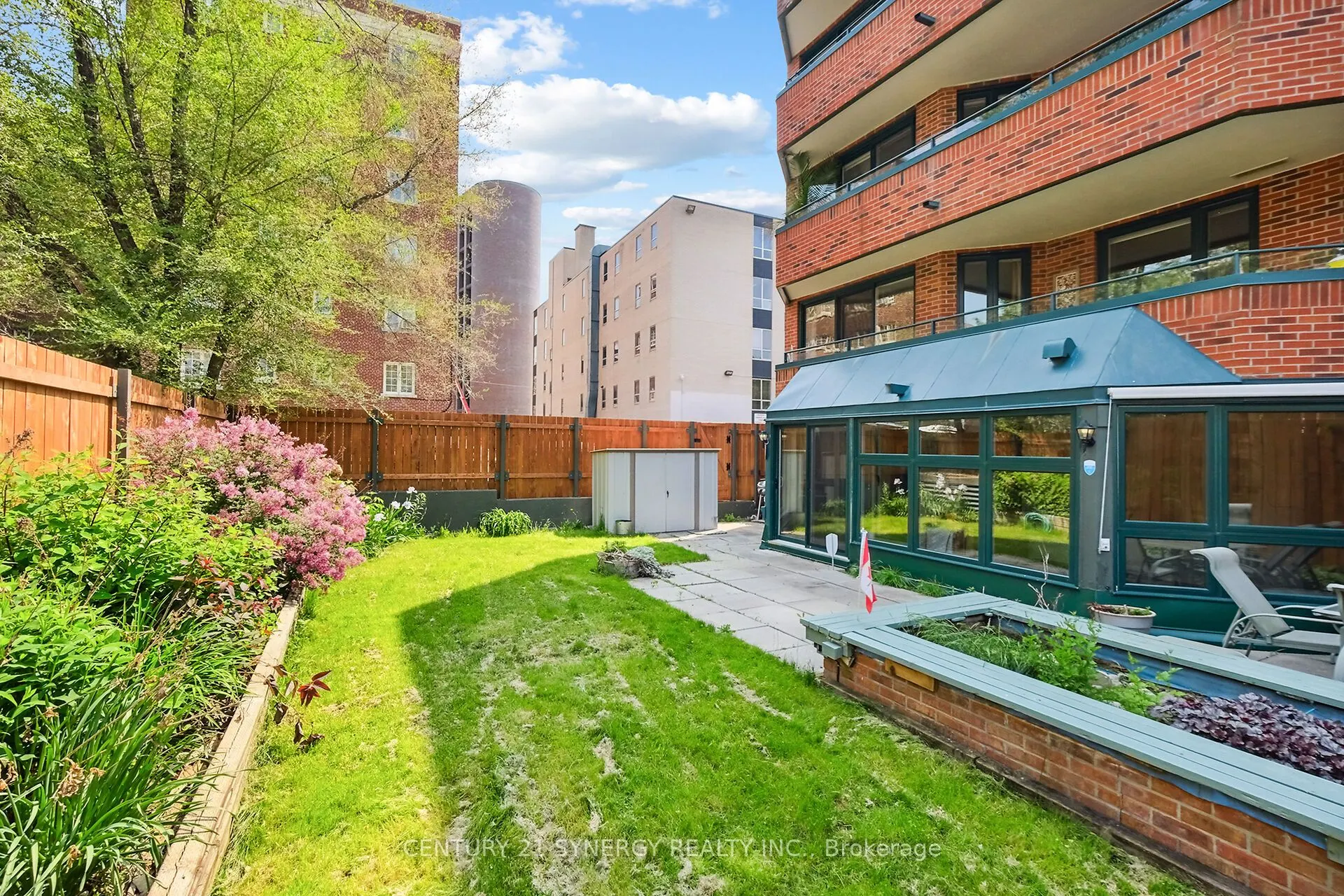 295 Gilmour Street, #104