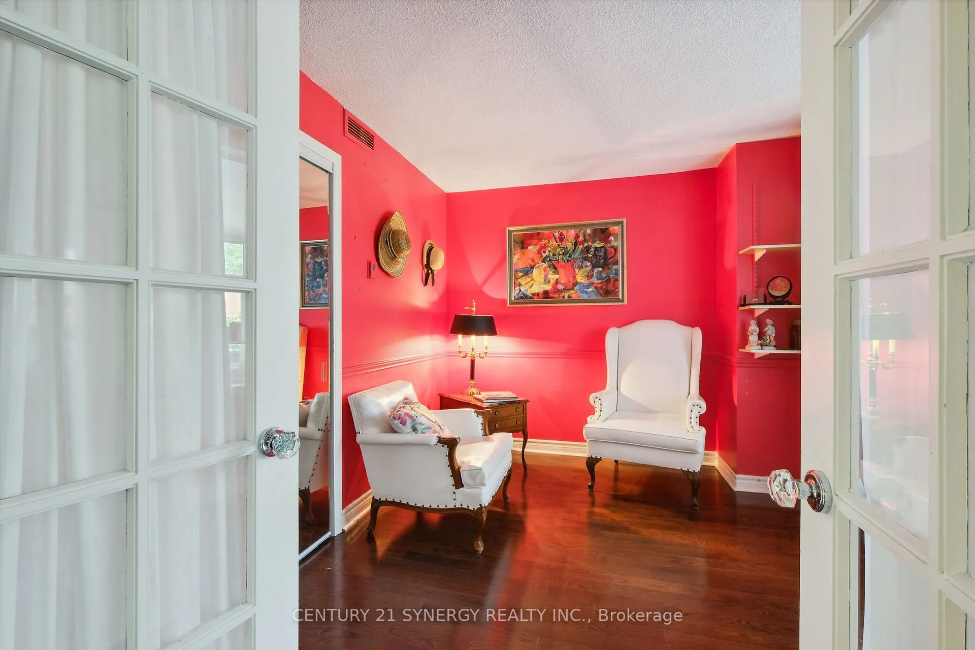 295 Gilmour Street, #104