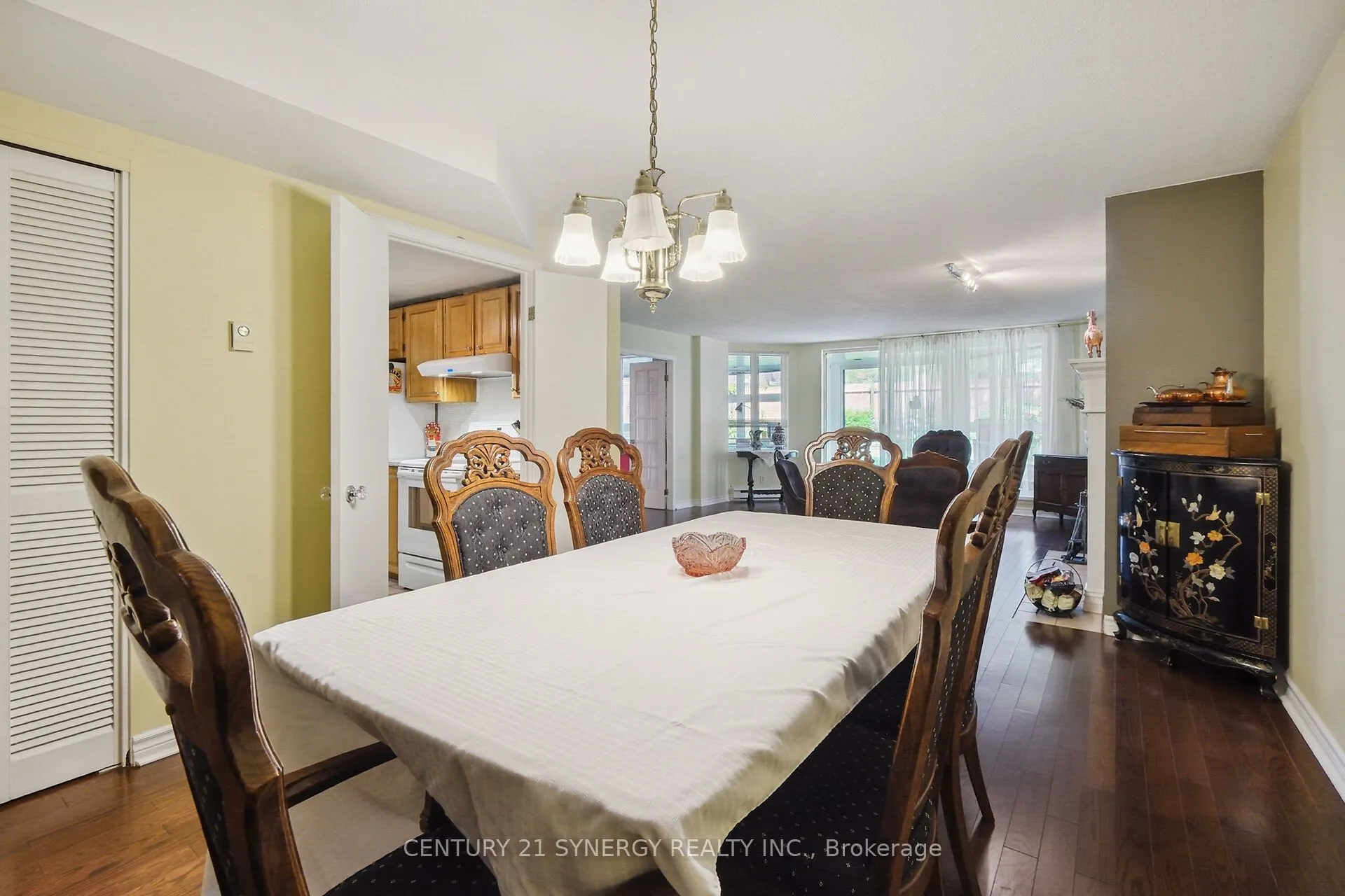 295 Gilmour Street, #104