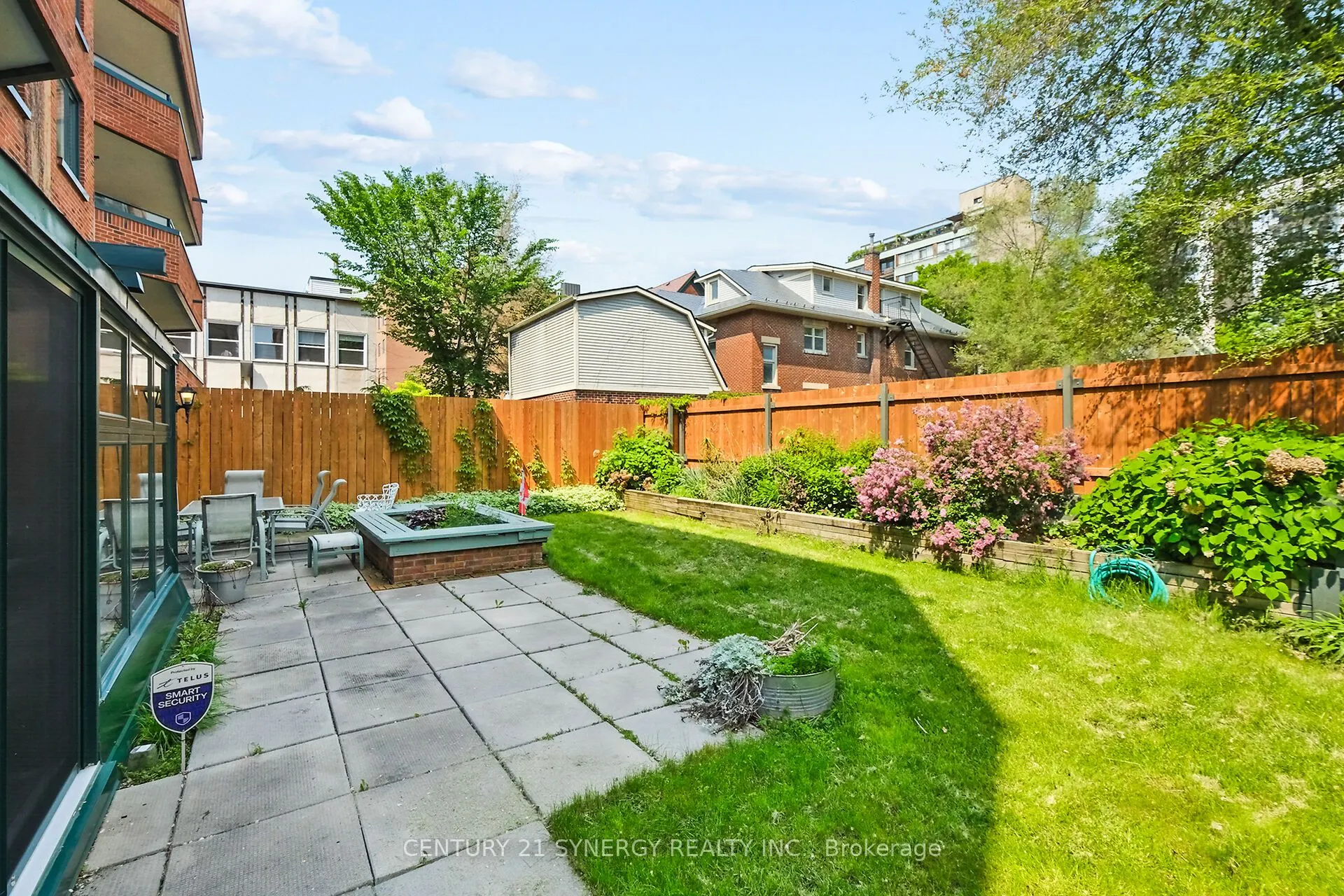 295 Gilmour Street, #104