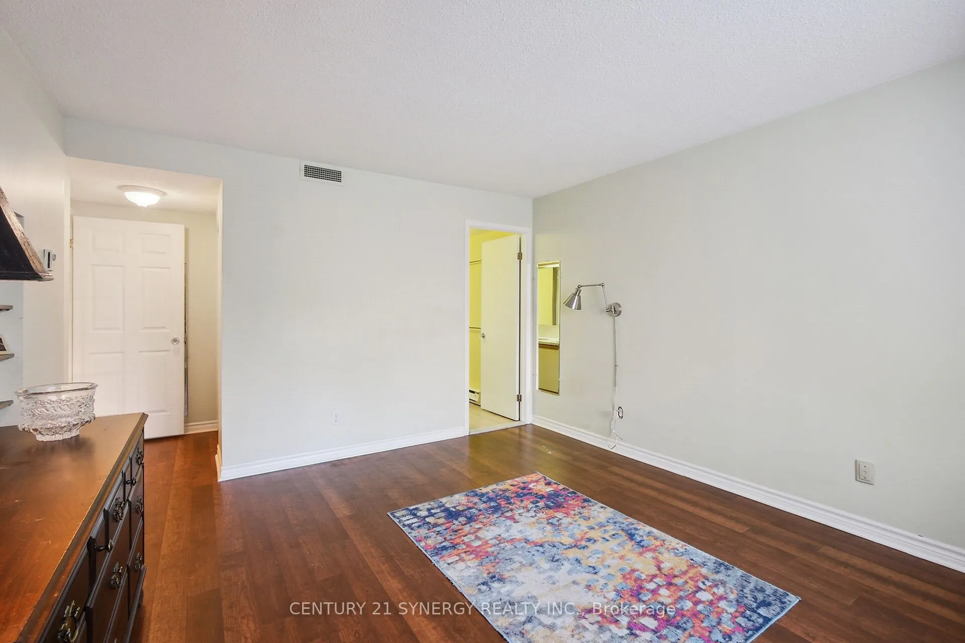 295 Gilmour Street, #104