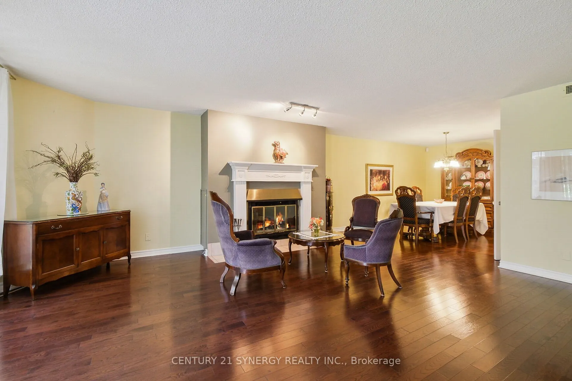 295 Gilmour Street, #104