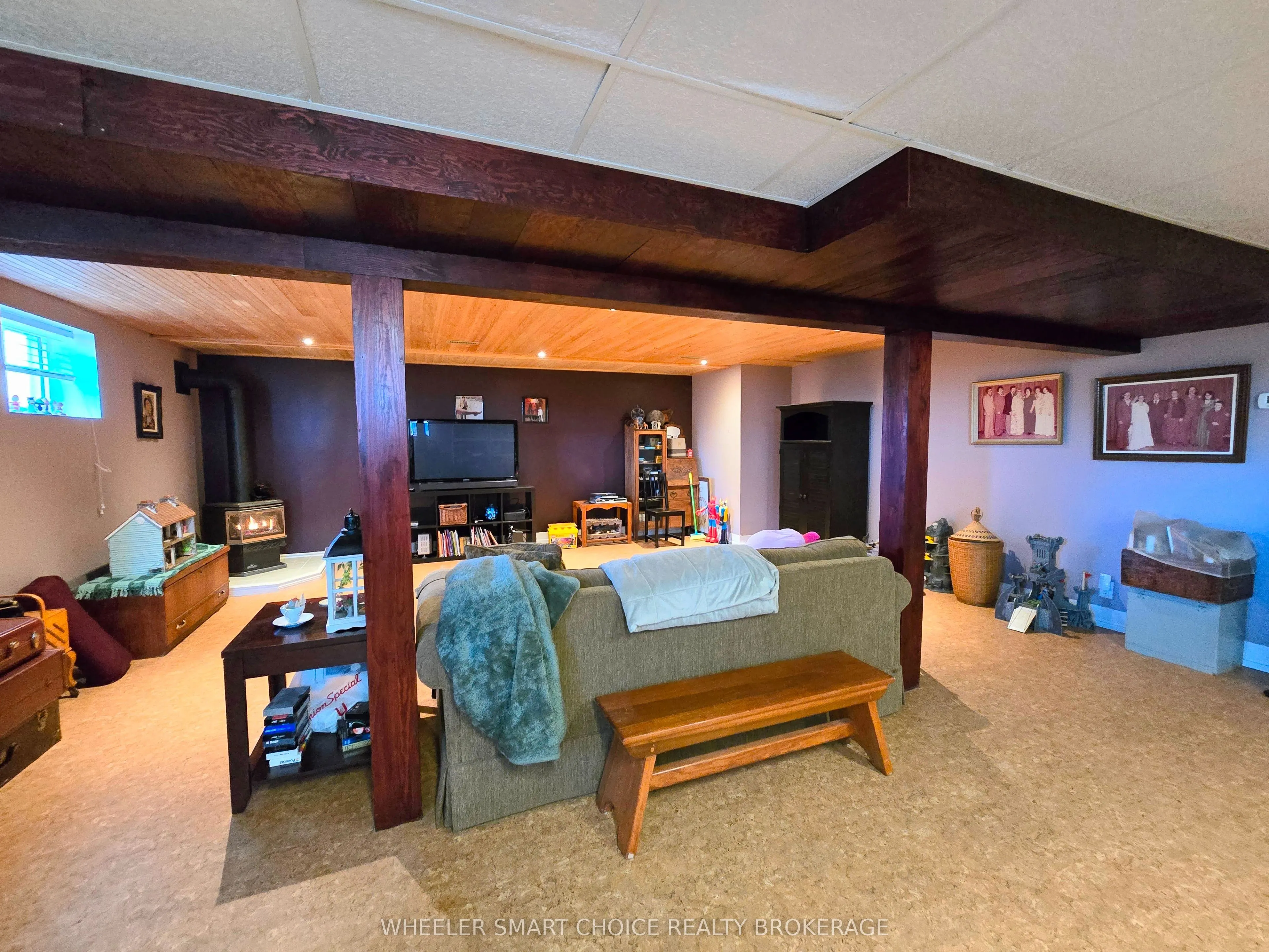 15206 Colonial Drive