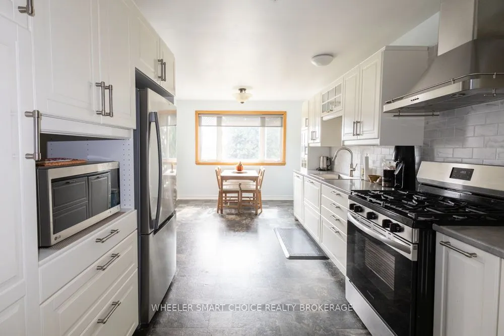 15206 Colonial Drive