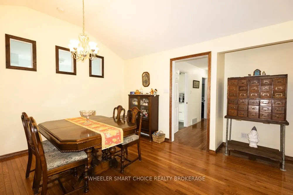 15206 Colonial Drive