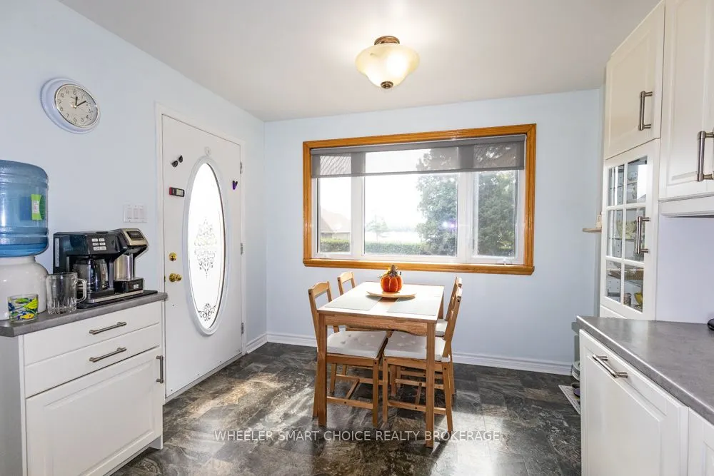 15206 Colonial Drive