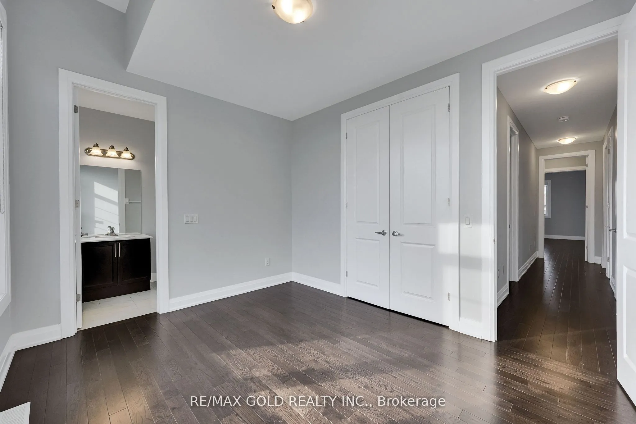 803 Queenston Boulevard