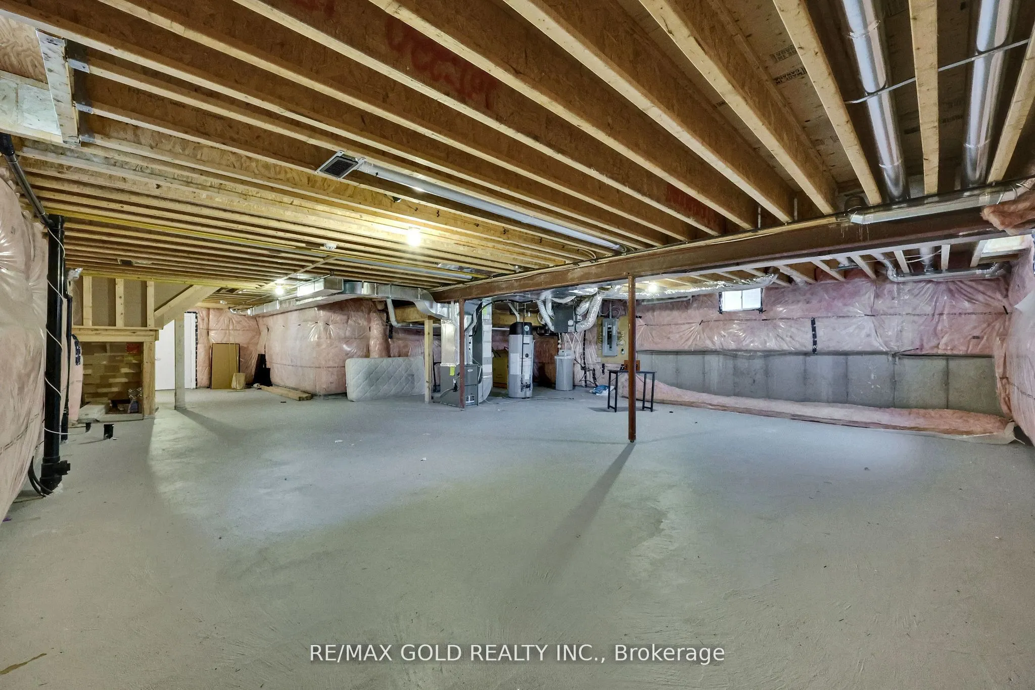 803 Queenston Boulevard