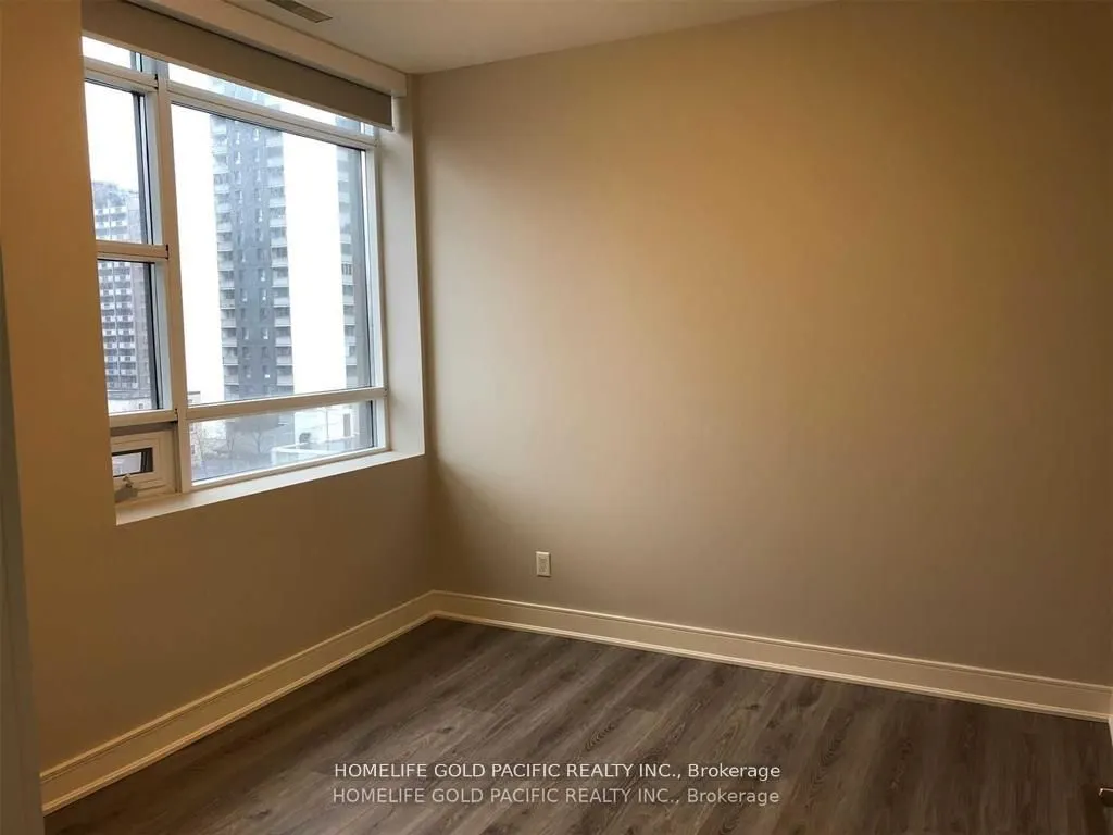 150 Main Street W, #702