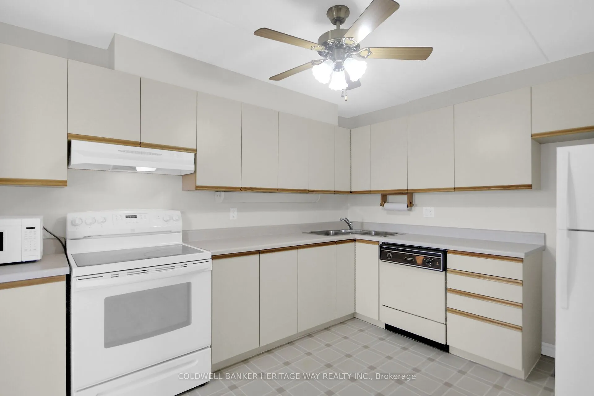 206 Woodward Street, #405