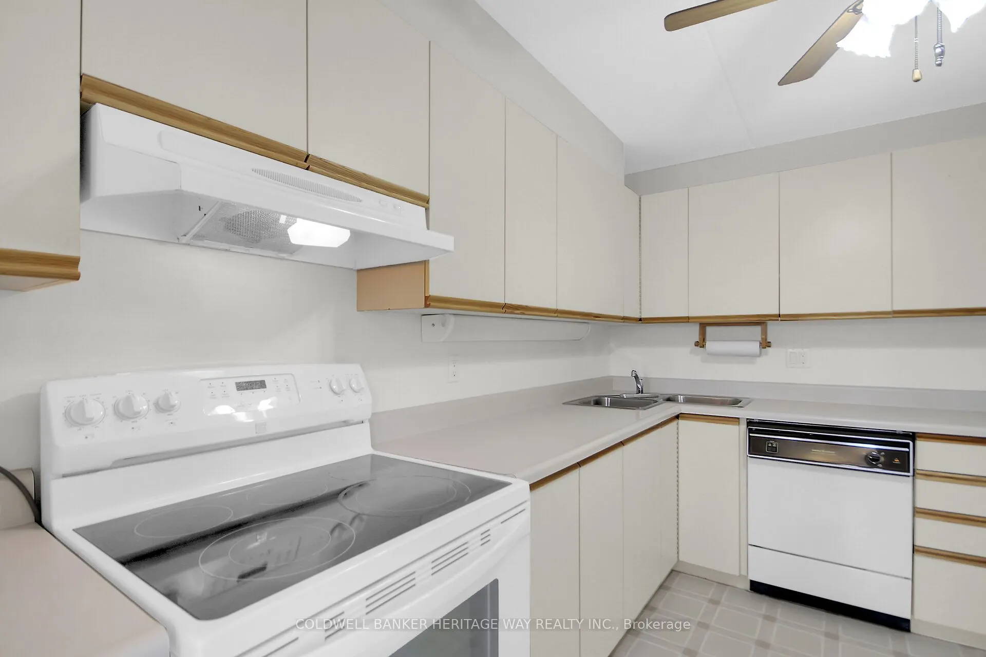 206 Woodward Street, #405