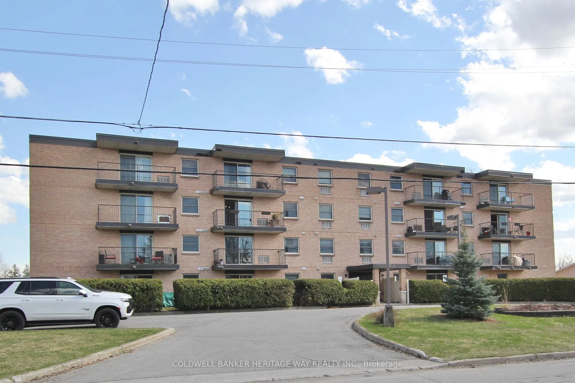 206 Woodward Street, #405