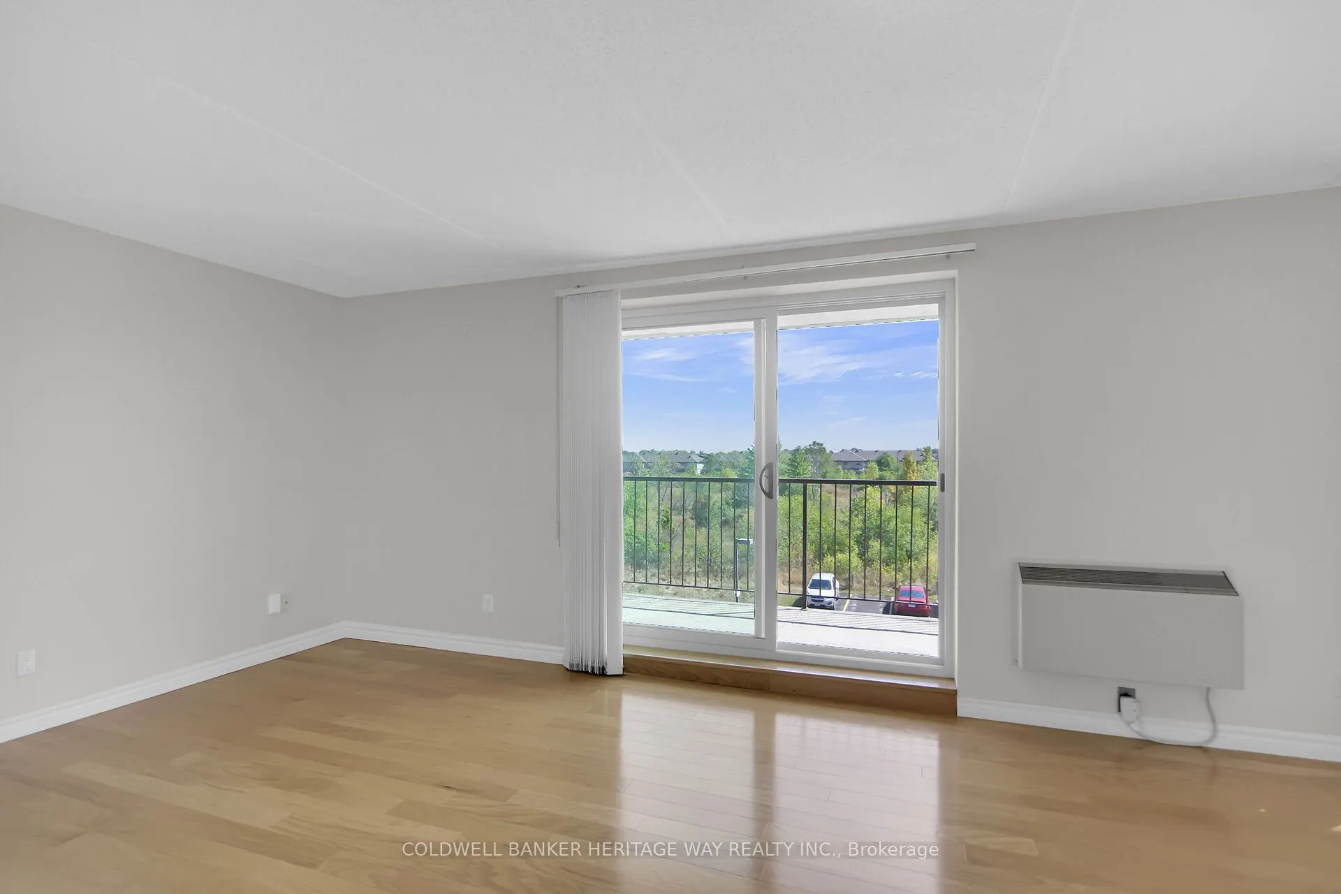 206 Woodward Street, #405