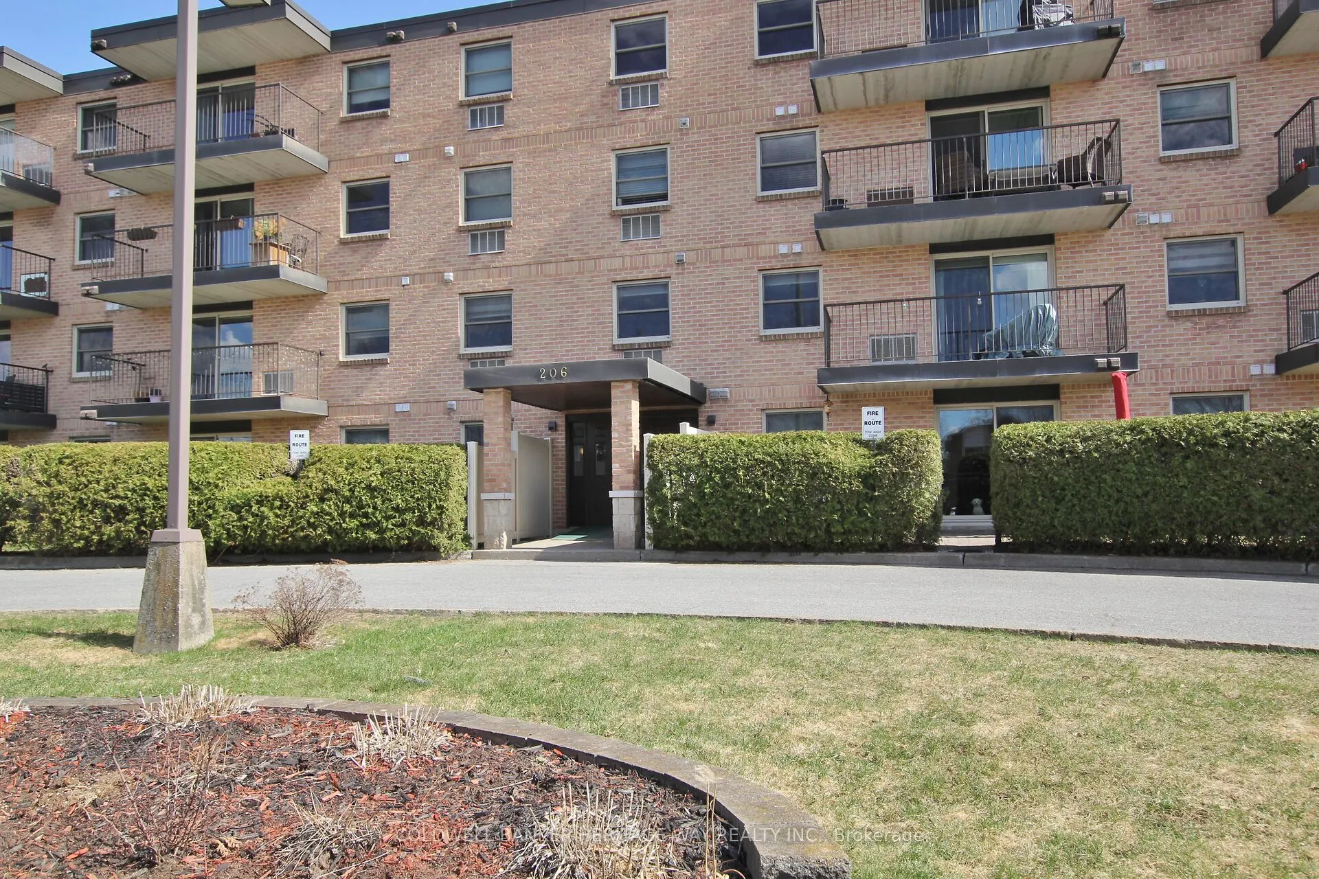206 Woodward Street, #405