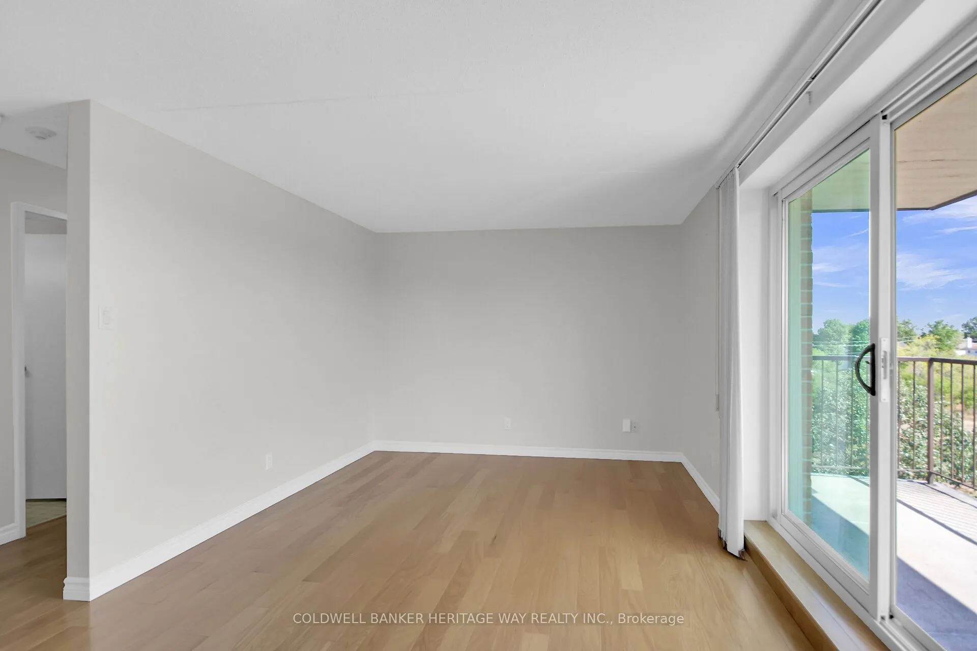 206 Woodward Street, #405