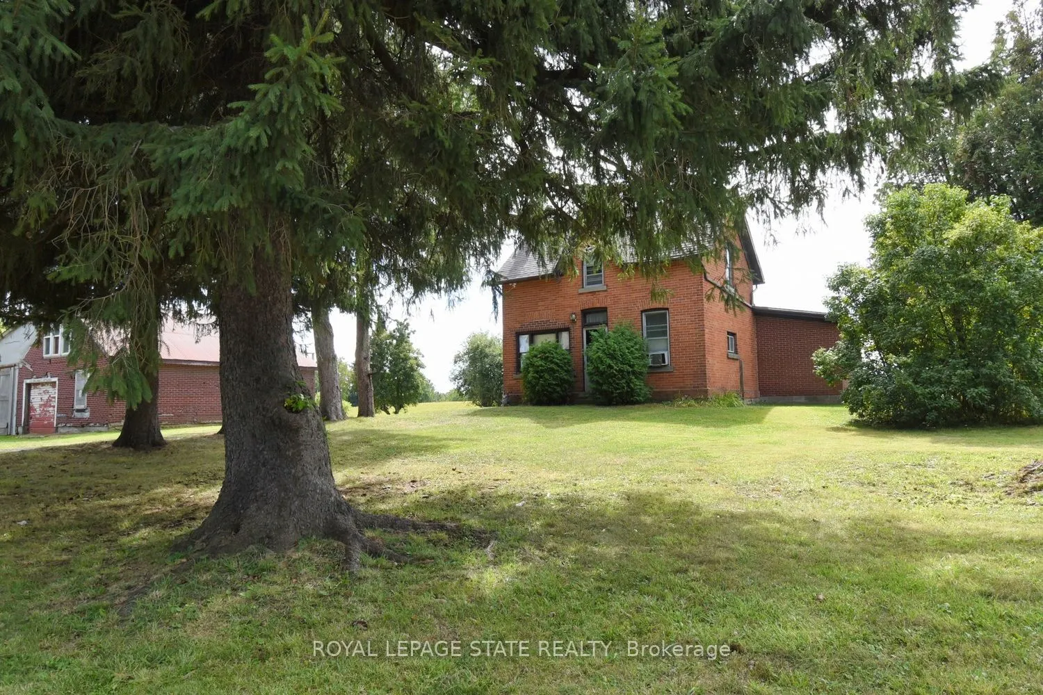 8125 Dickenson Road E
