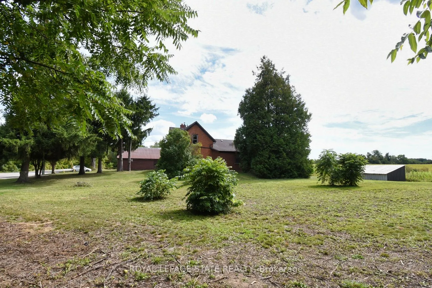 8125 Dickenson Road E