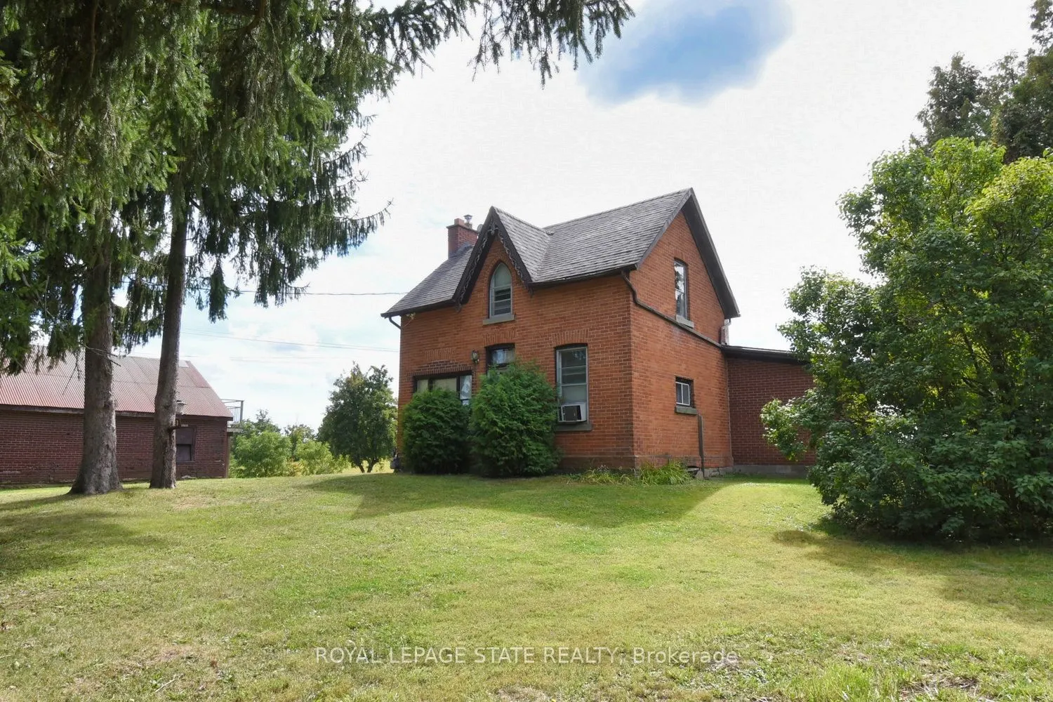 8125 Dickenson Road E