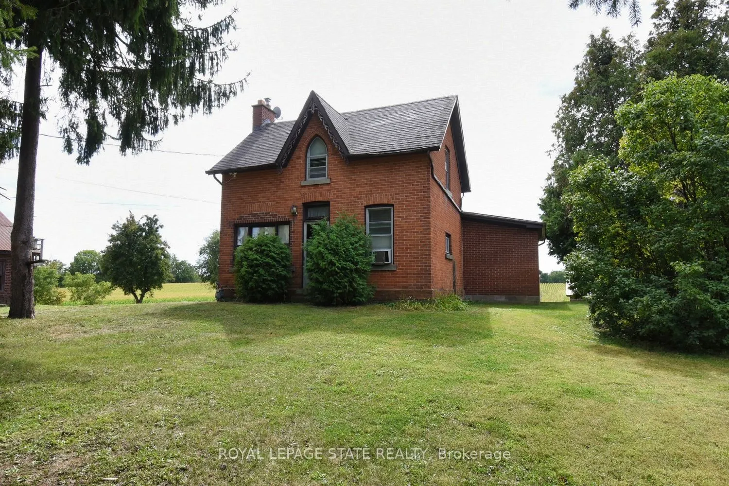 8125 Dickenson Road E