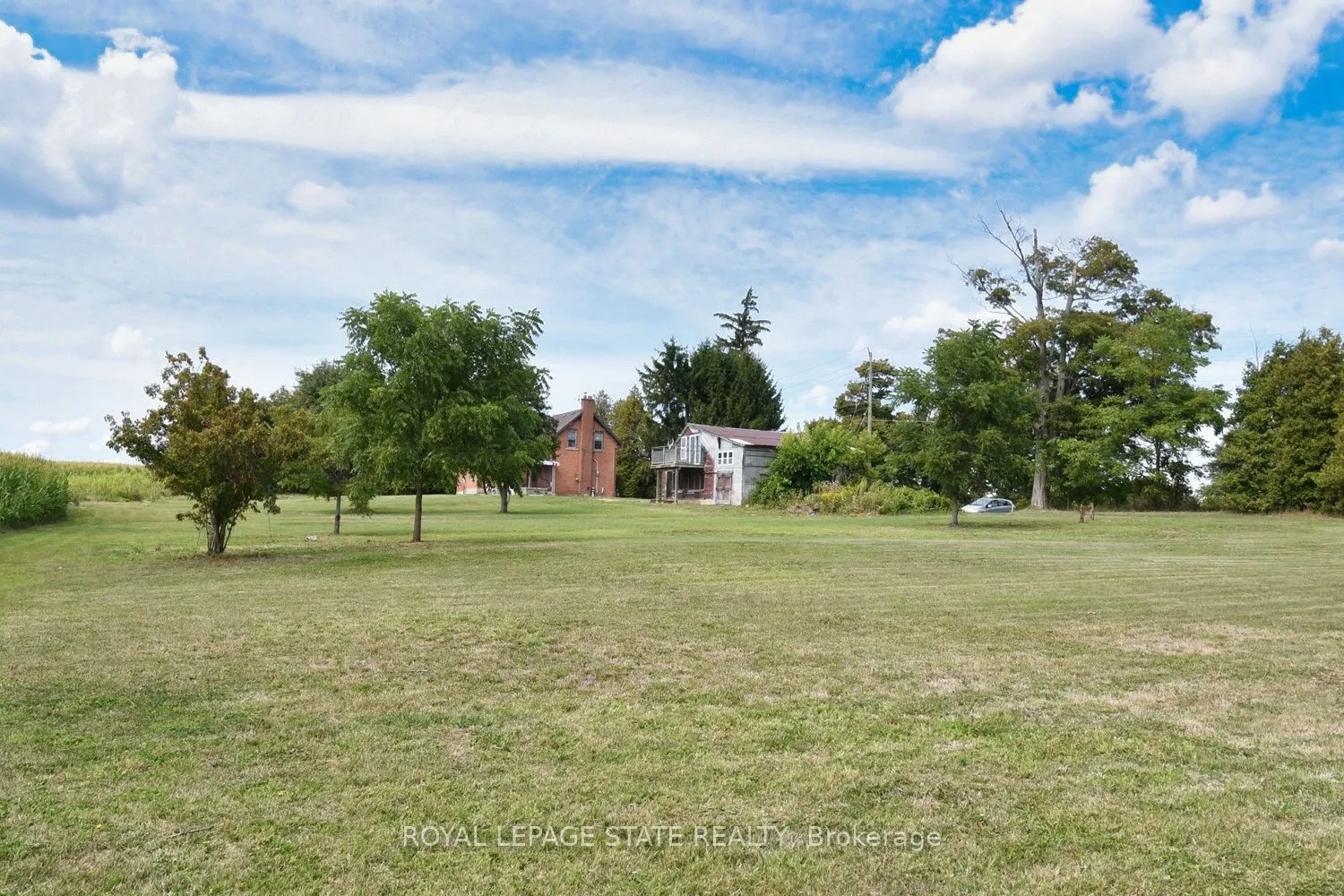 8125 Dickenson Road E