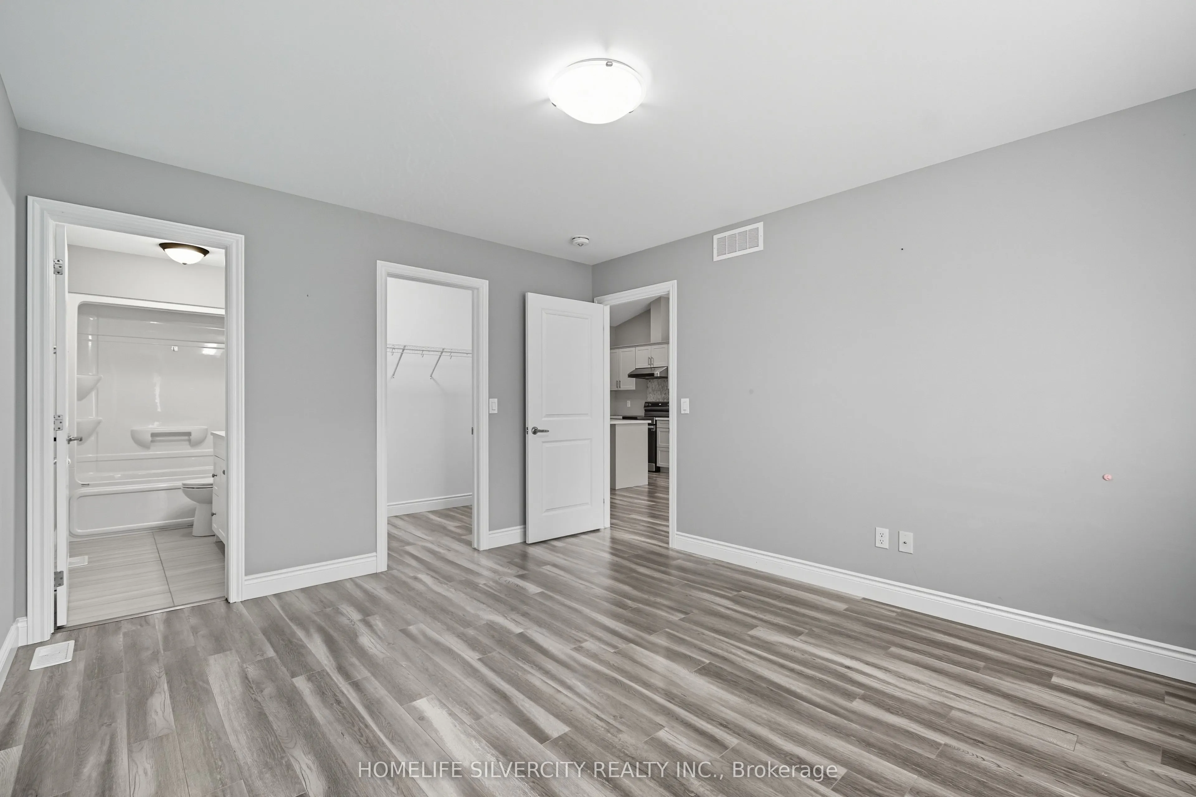 3543 Hallee Crescent