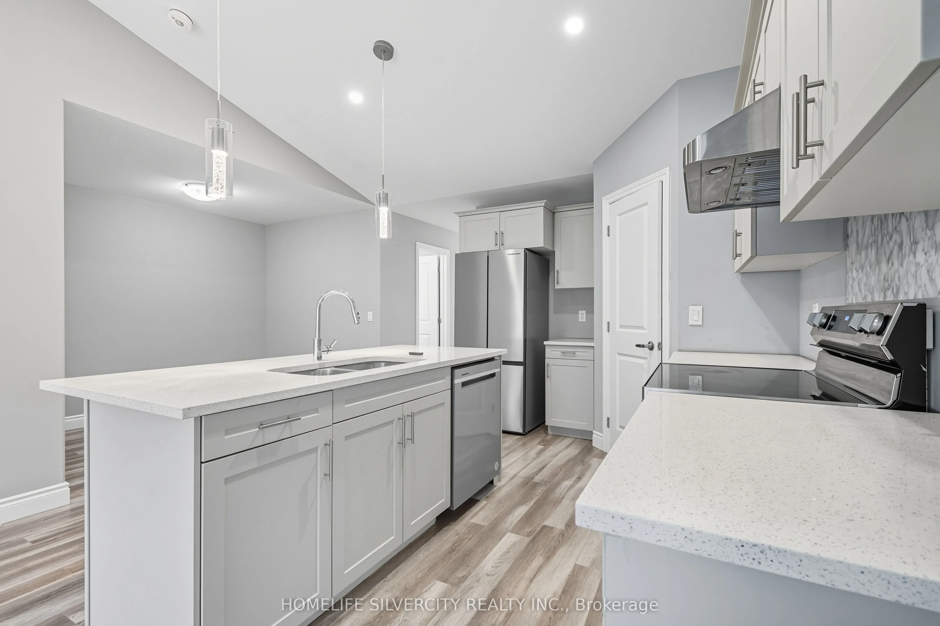 3543 Hallee Crescent