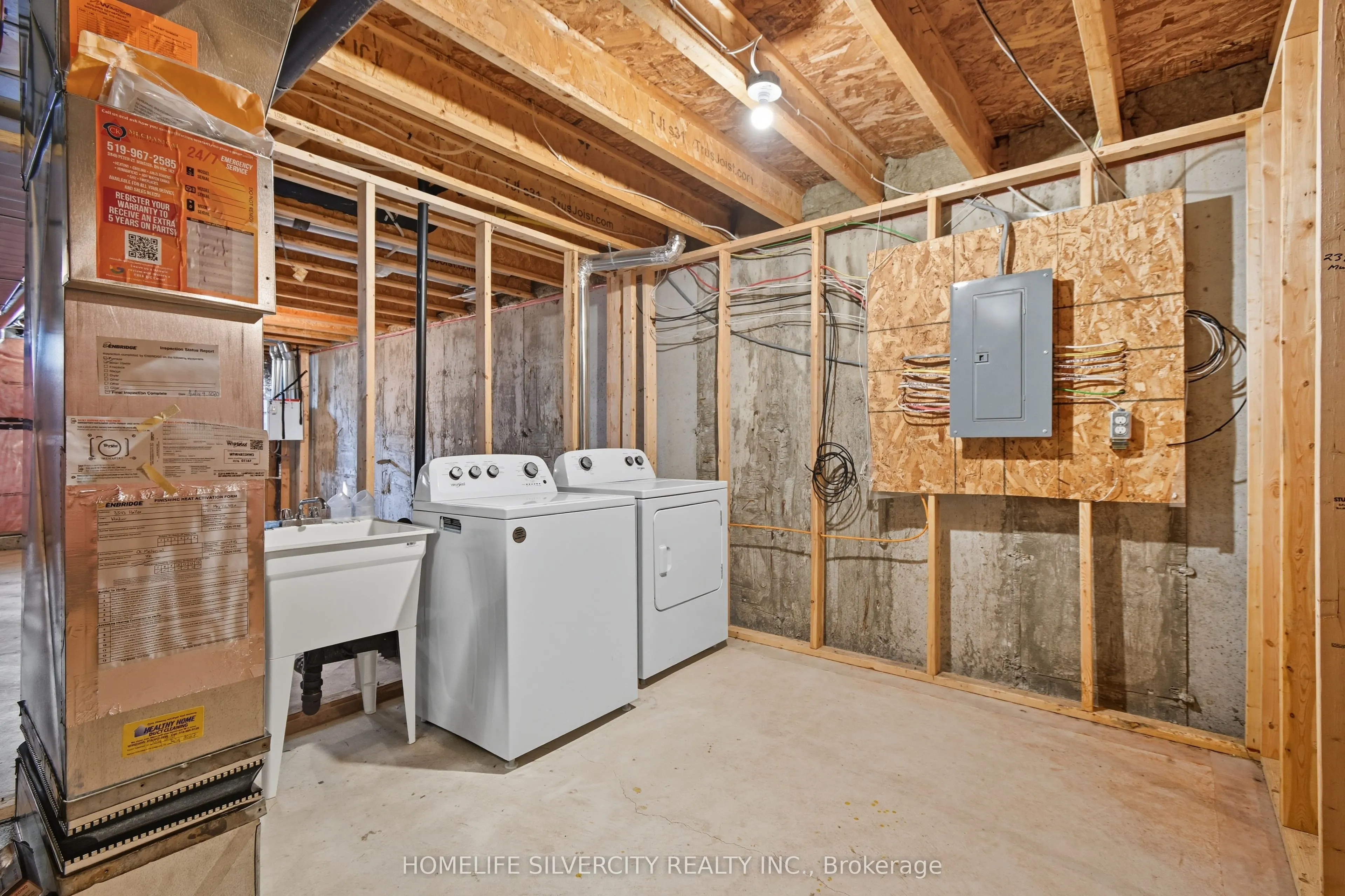 3543 Hallee Crescent